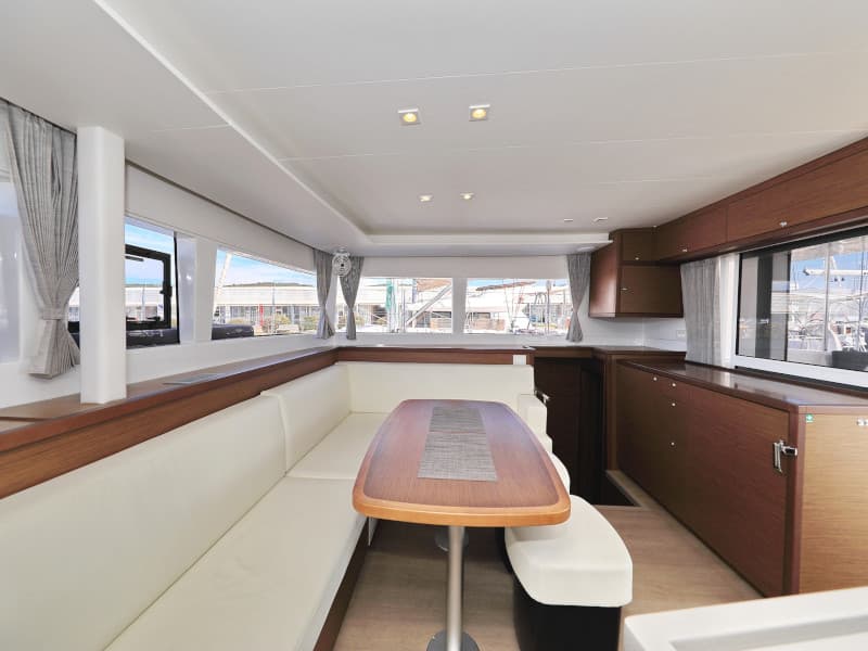 Lagoon 450 - photo 13