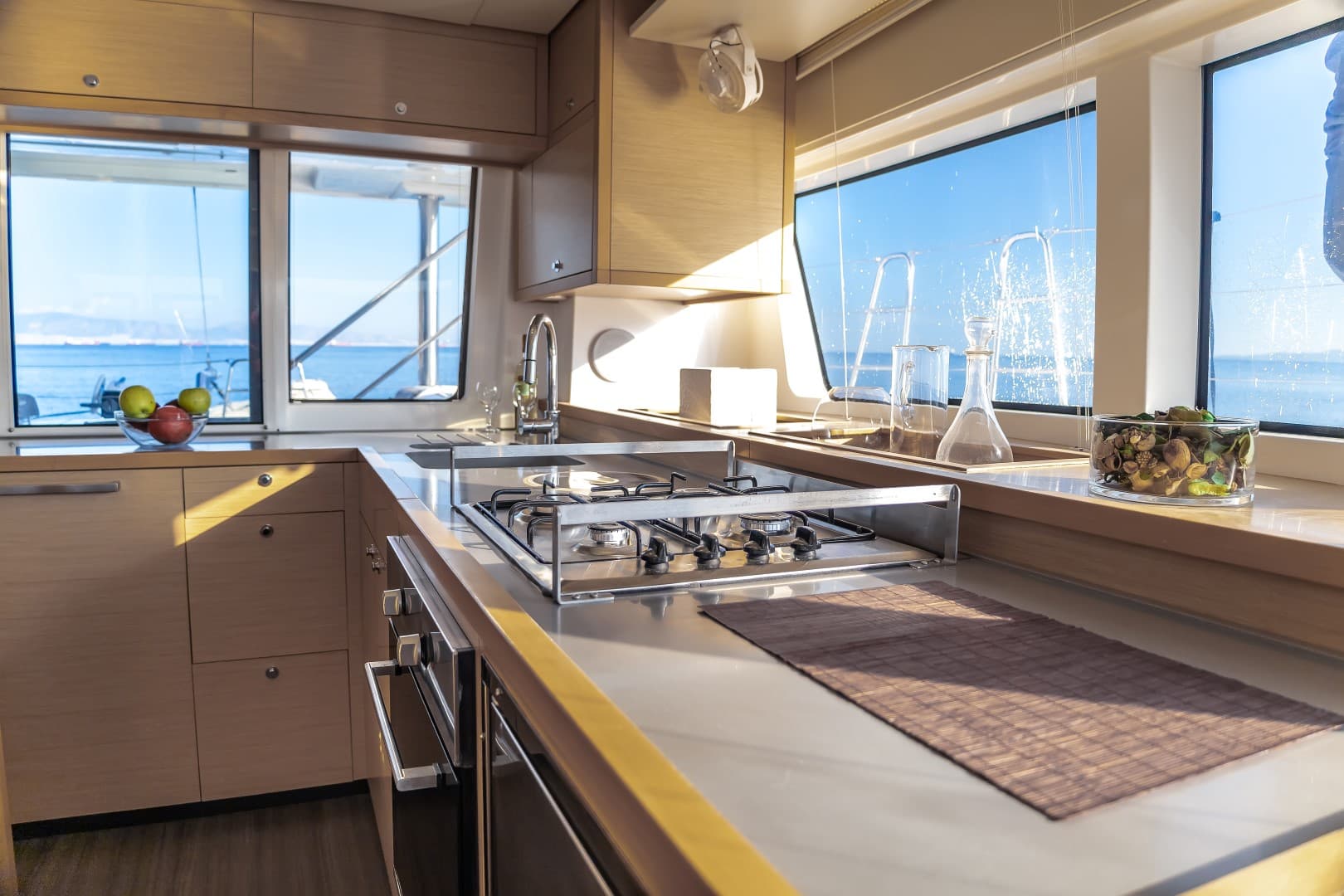 Lagoon 52 - photo 10