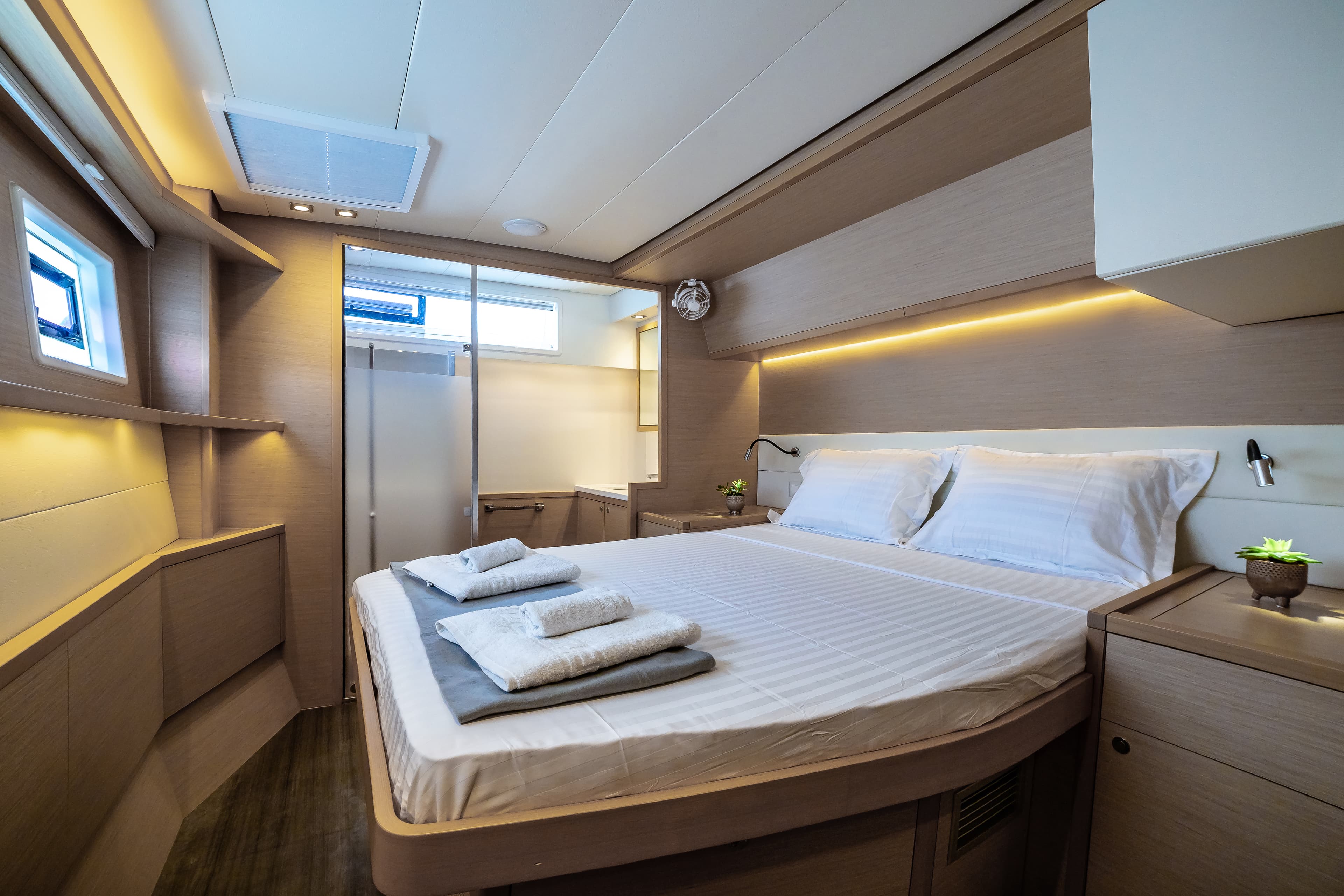 Lagoon 52 - photo 18