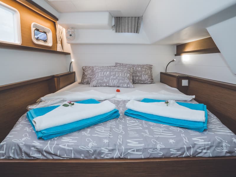 Lagoon 450 Fly - photo 13