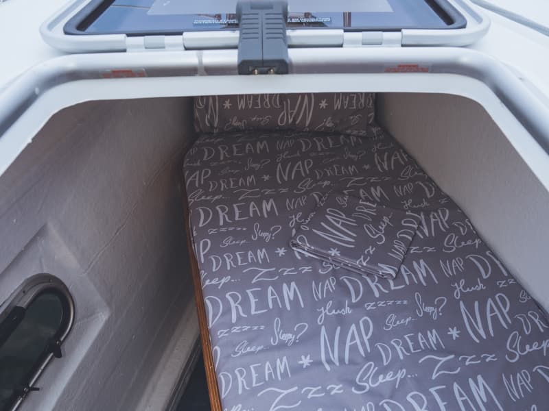 Lagoon 450 Fly - photo 16