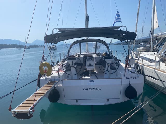 Bavaria C42 - photo