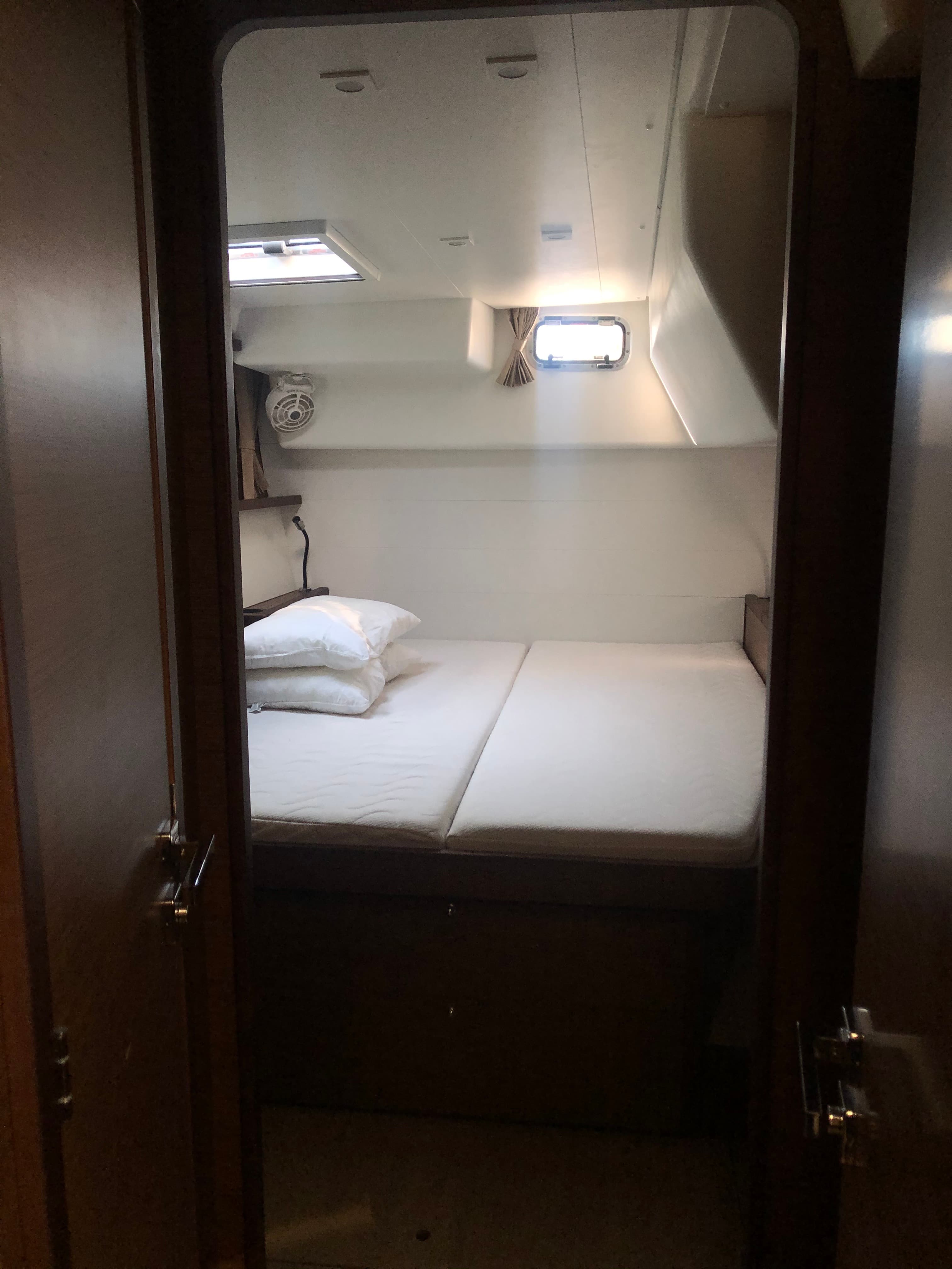 Lagoon 450 Fly - photo 6