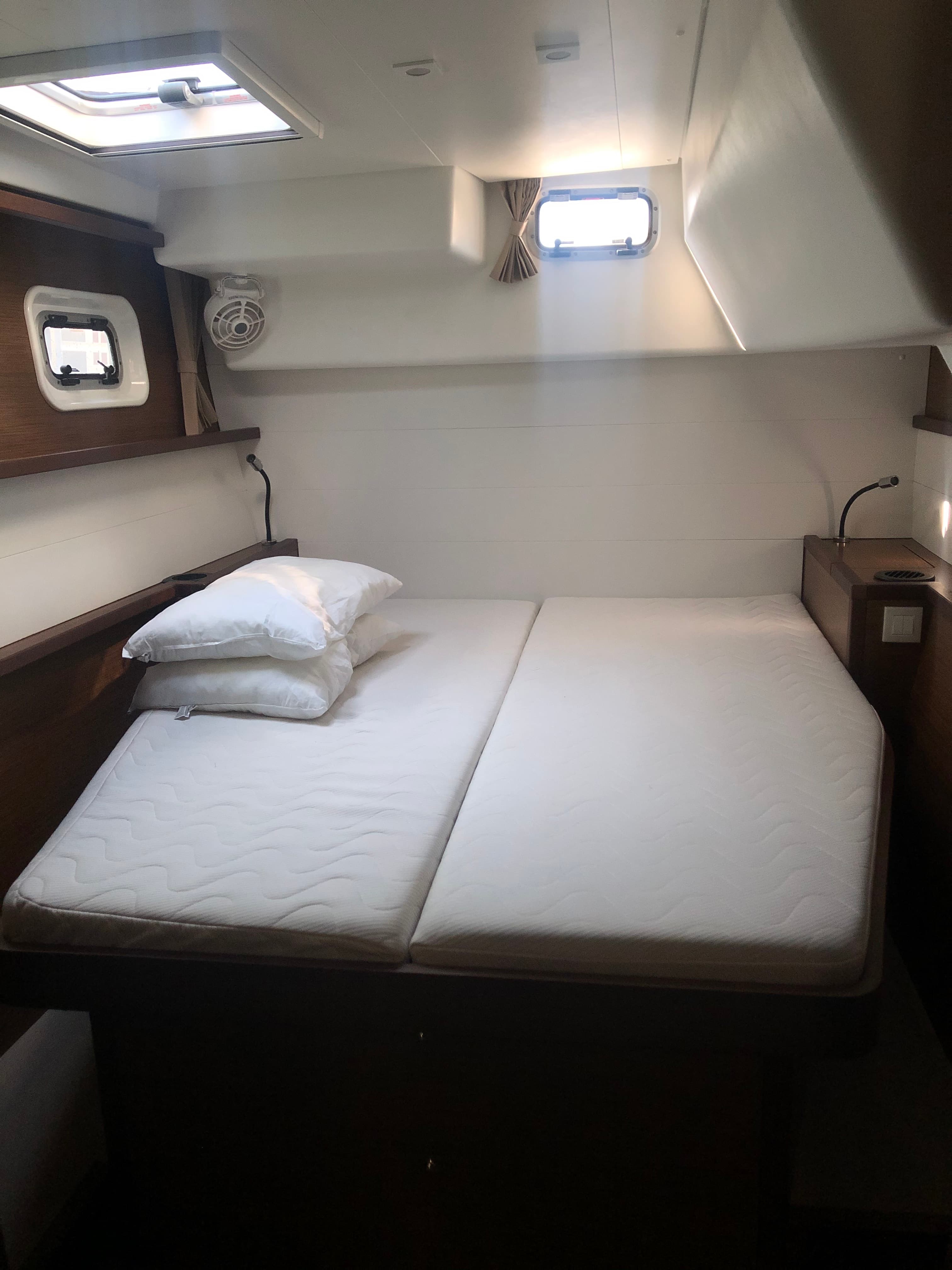 Lagoon 450 Fly - photo 8