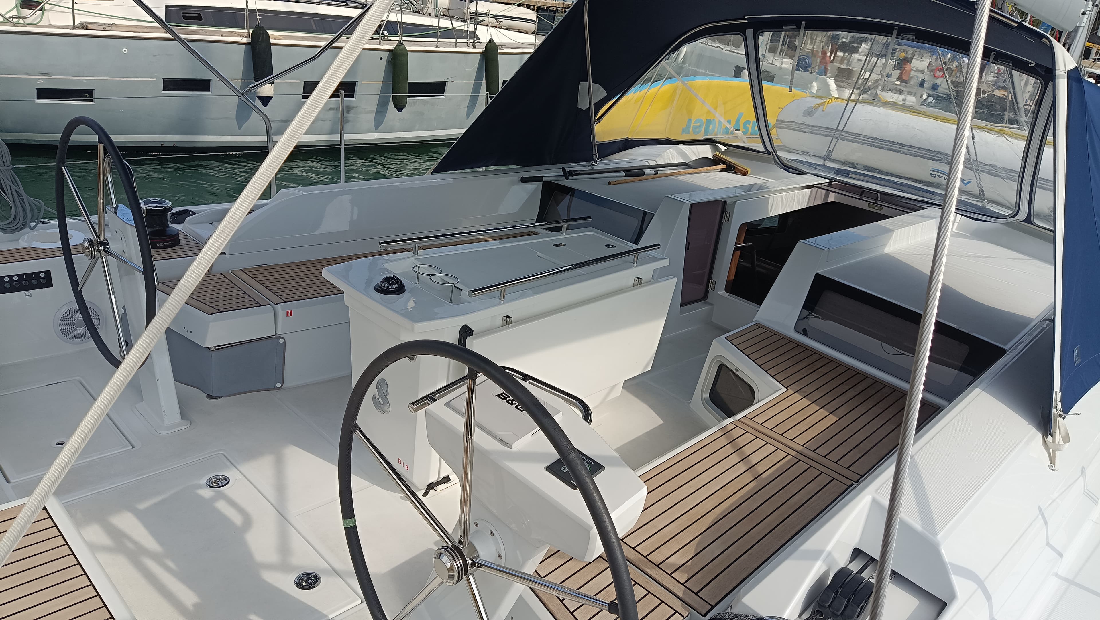 Oceanis 51.1 - photo 17