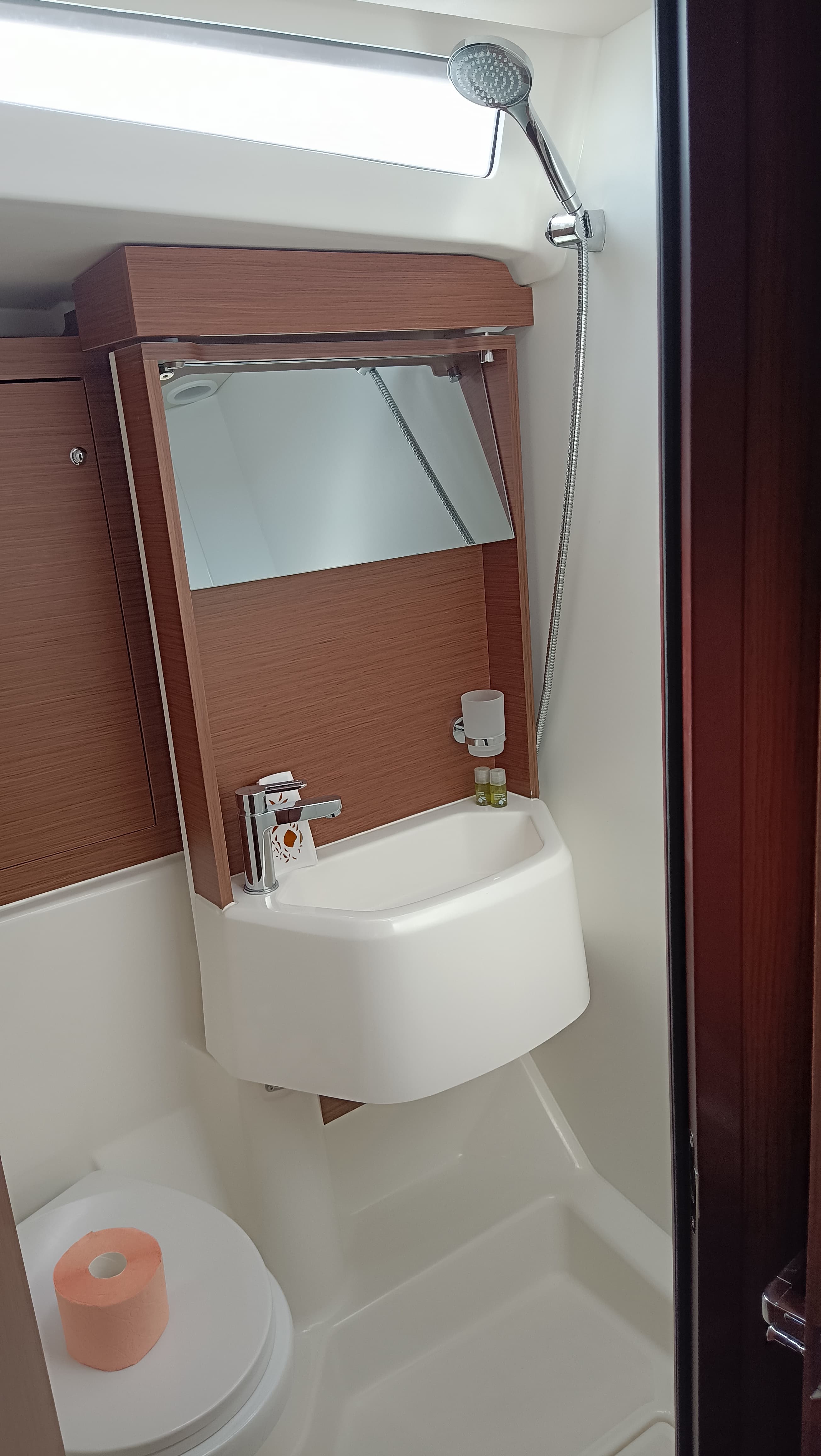 Oceanis 51.1 - photo 27