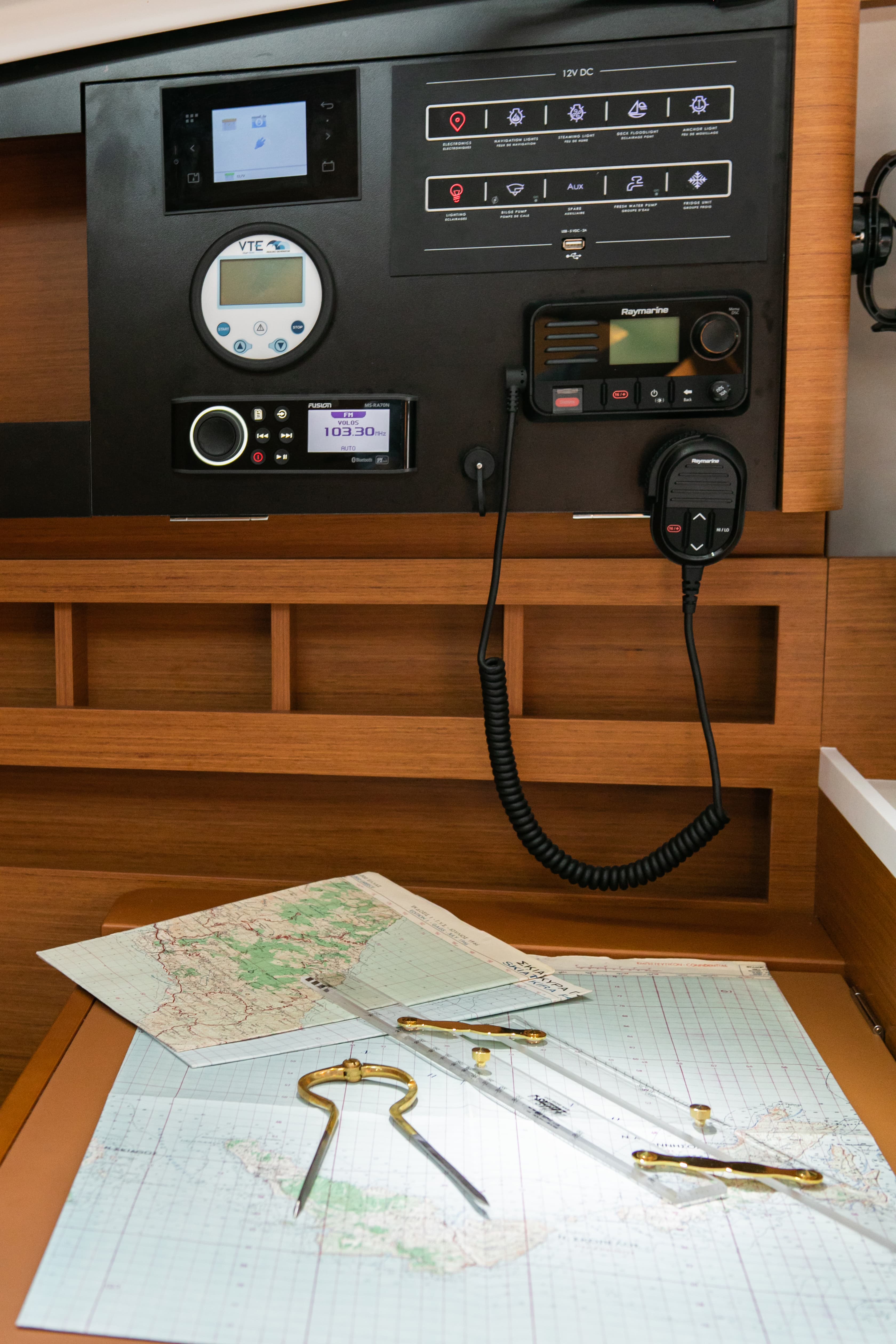 Sun Odyssey 410 - photo 8