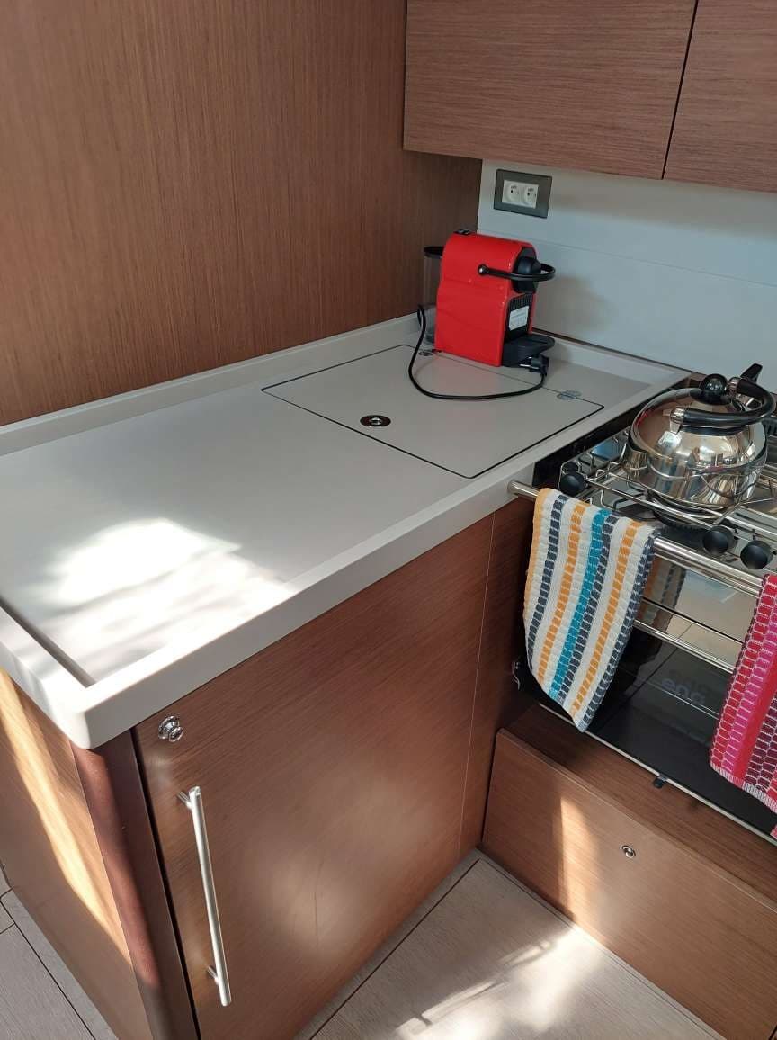 Oceanis 51.1 - photo 17