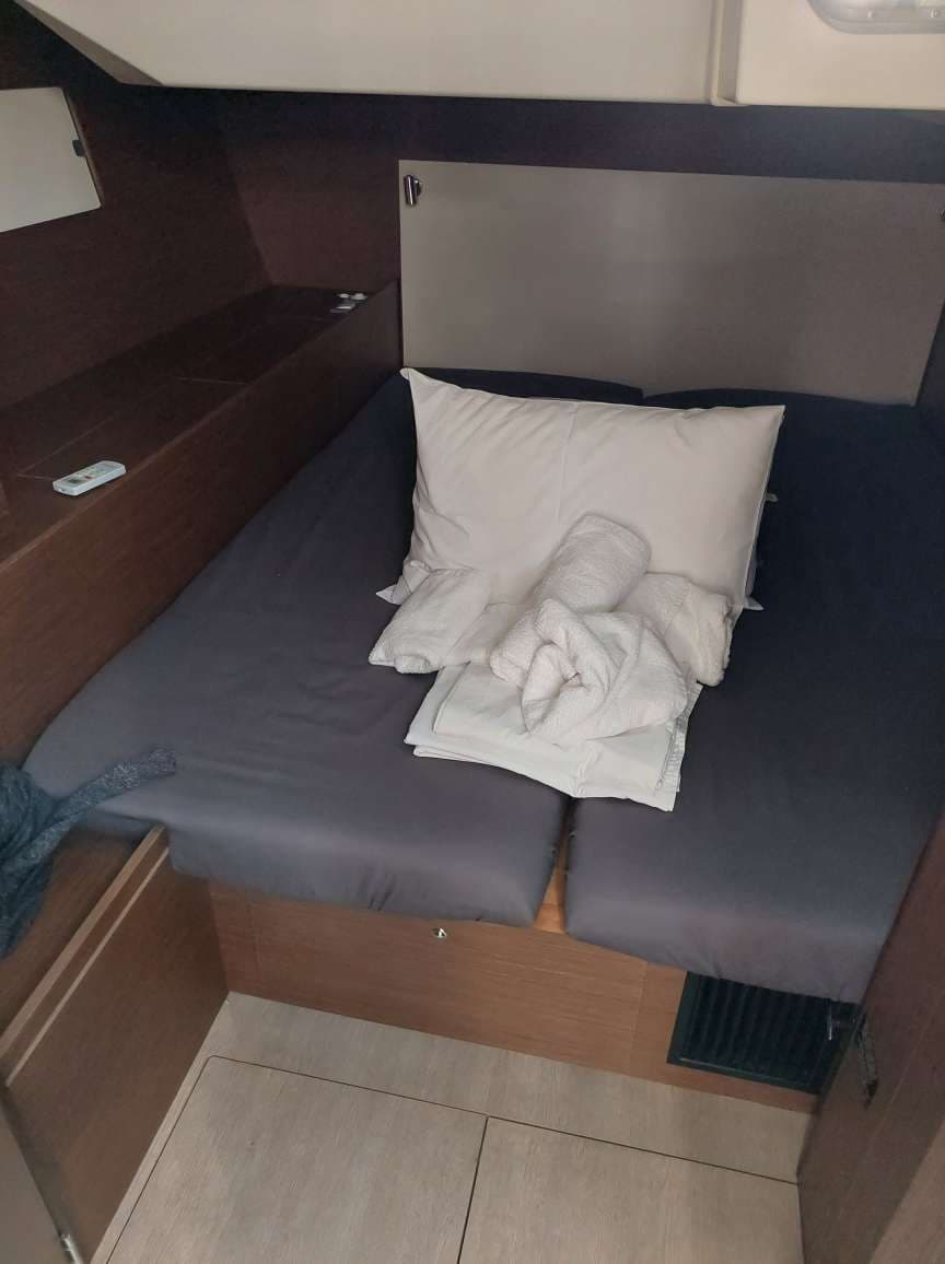 Oceanis 51.1 - photo 11