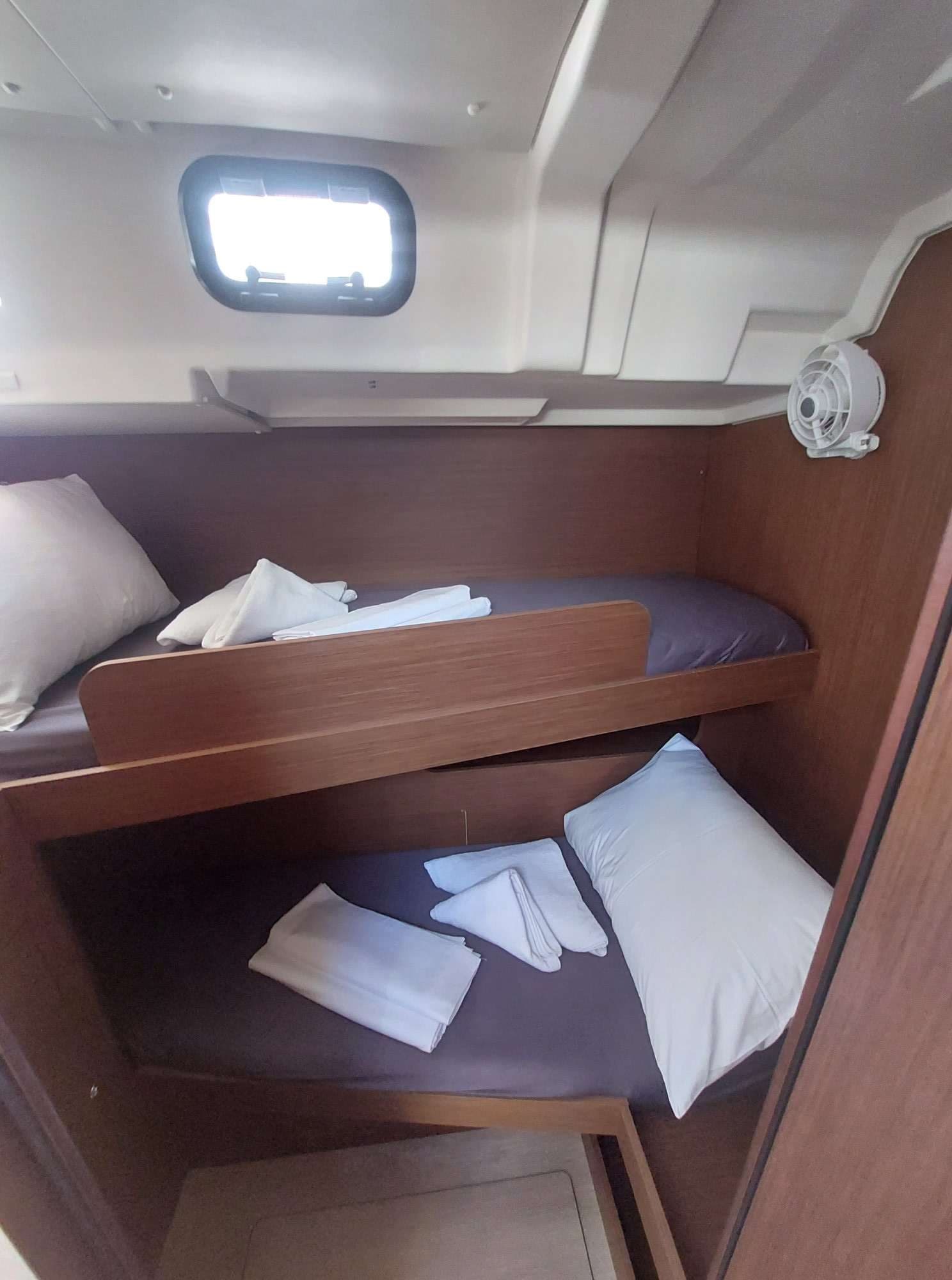 Oceanis 51.1 - photo 9