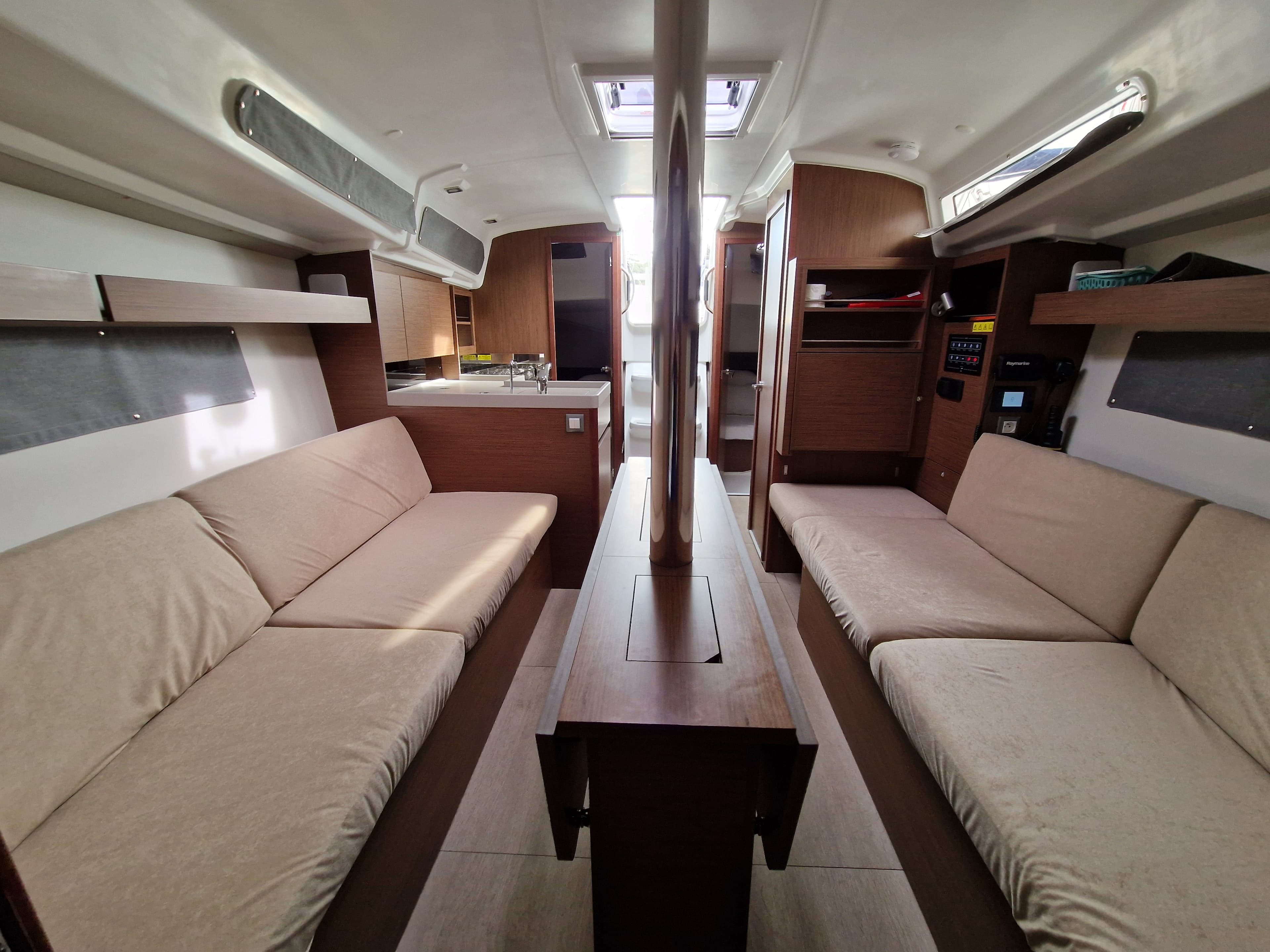 Oceanis 34.1 - photo 19