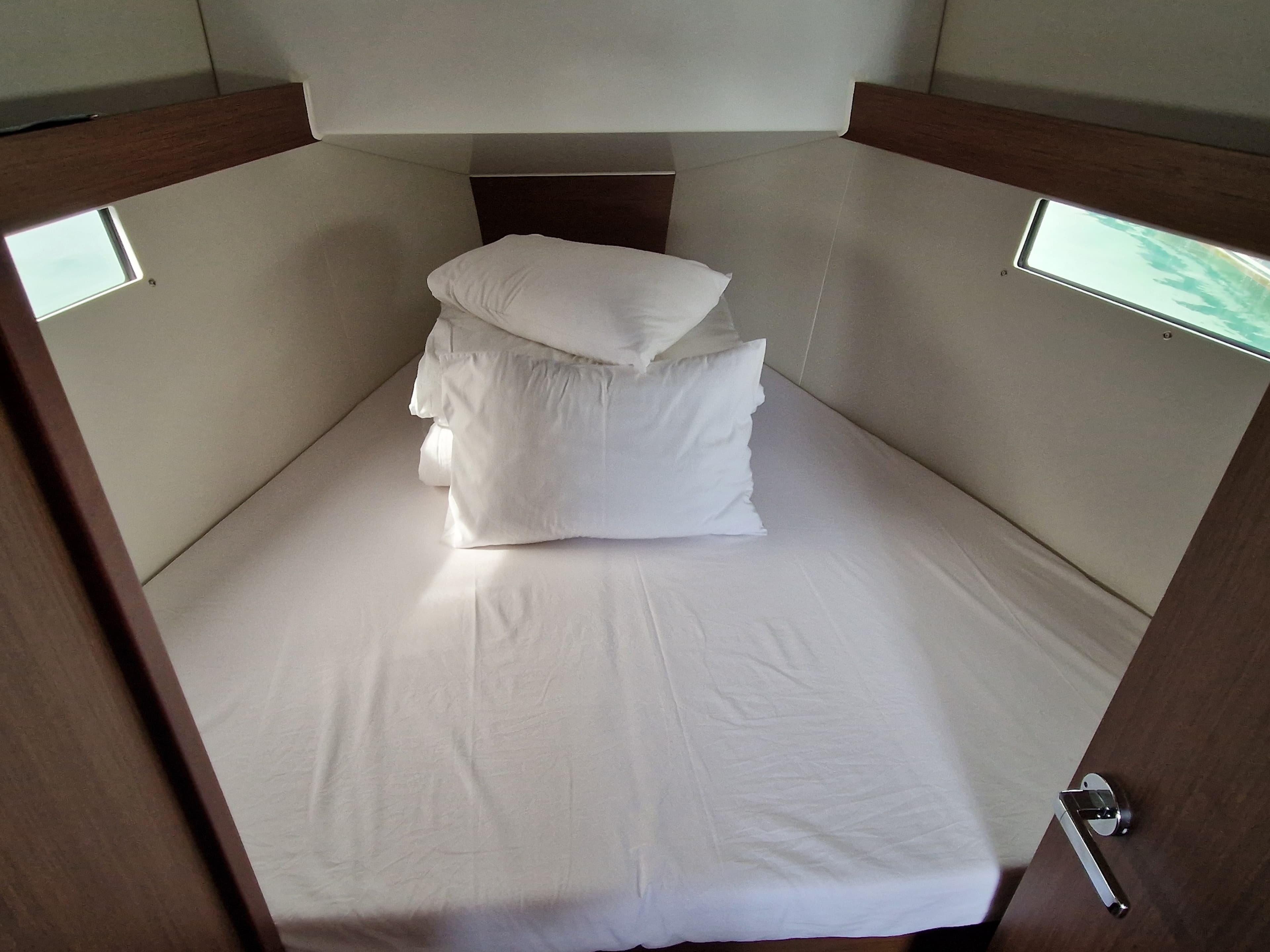 Oceanis 34.1 - photo 12