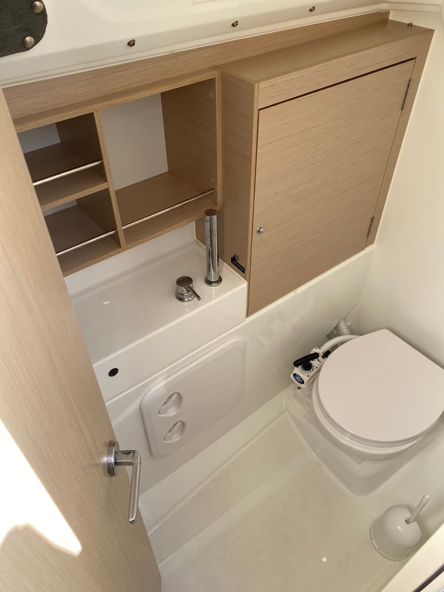 Oceanis 30.1 - photo 5