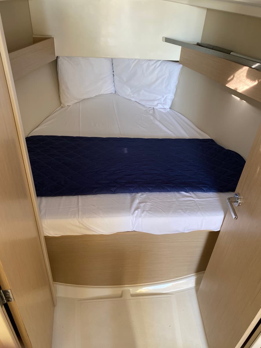 Oceanis 30.1 - photo 7