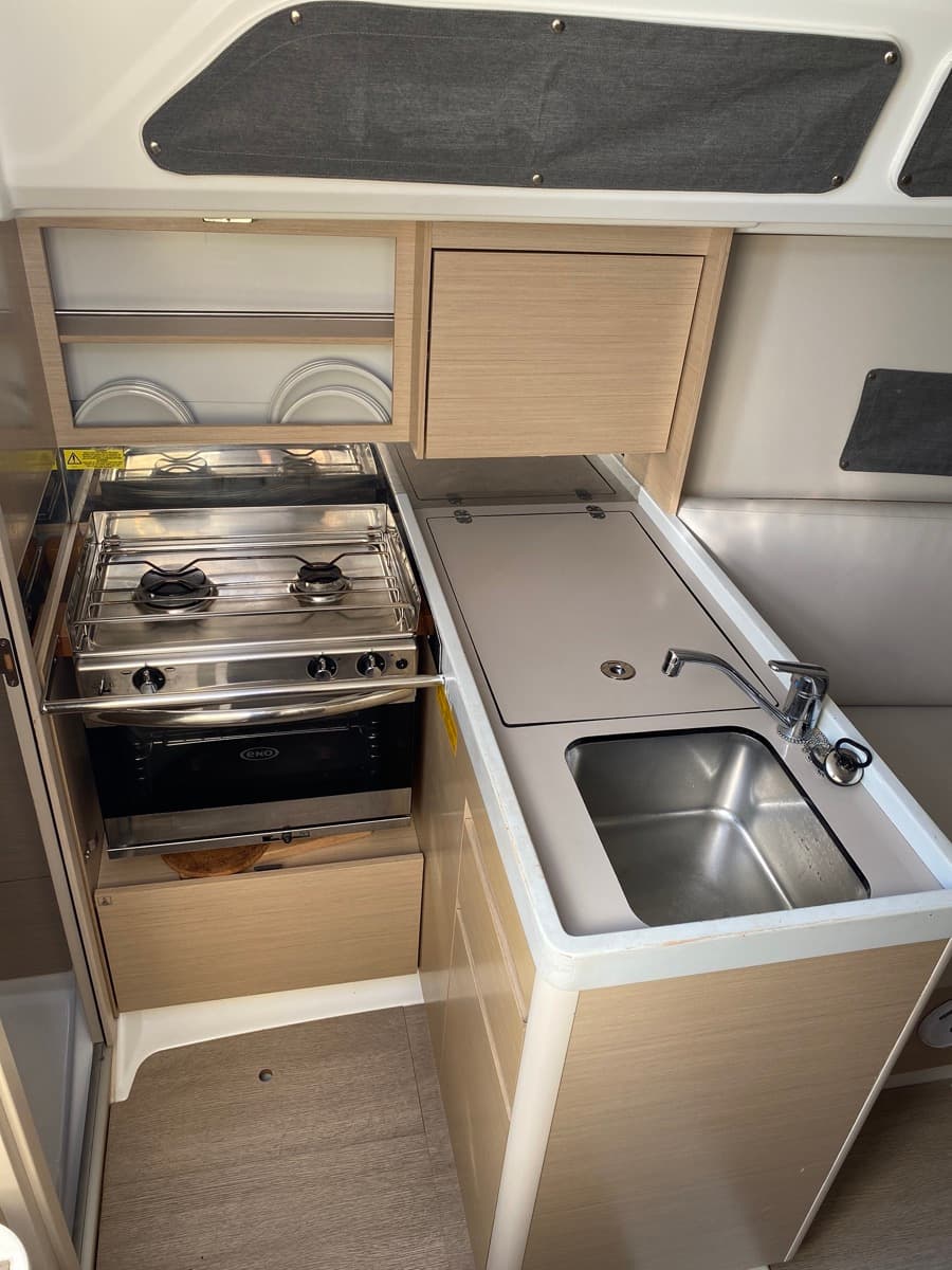 Oceanis 30.1 - photo 6