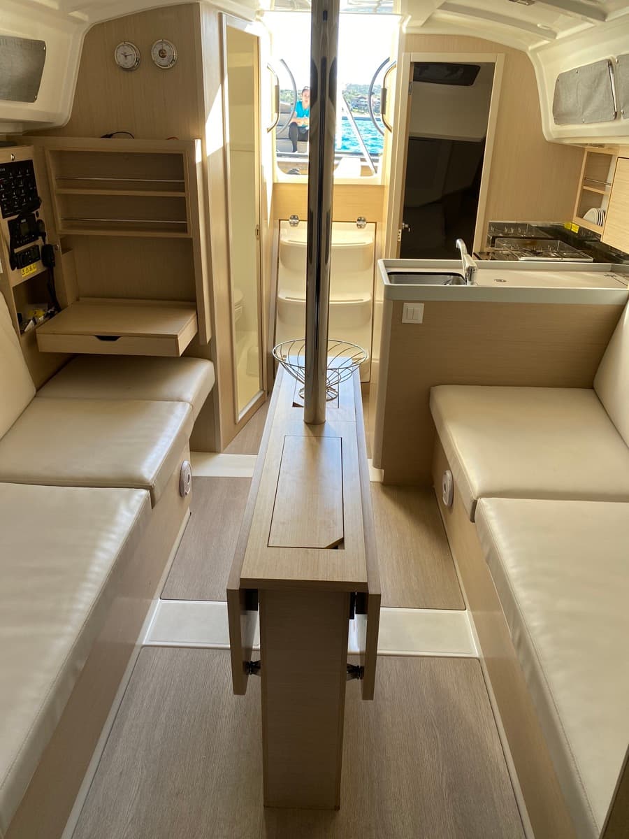 Oceanis 30.1 - photo 10