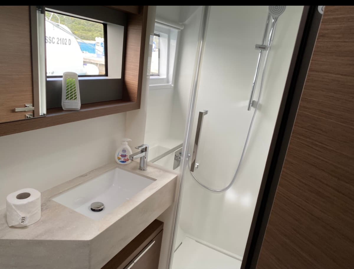 Lagoon 50 - photo 32