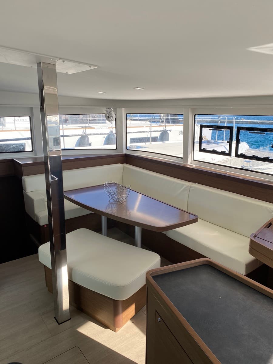 Lagoon 42 - photo 12