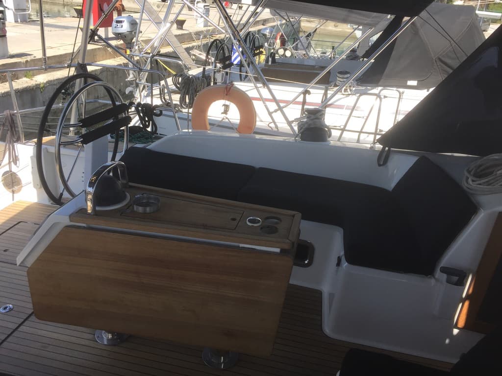 Bavaria 51 Cruiser - photo 7