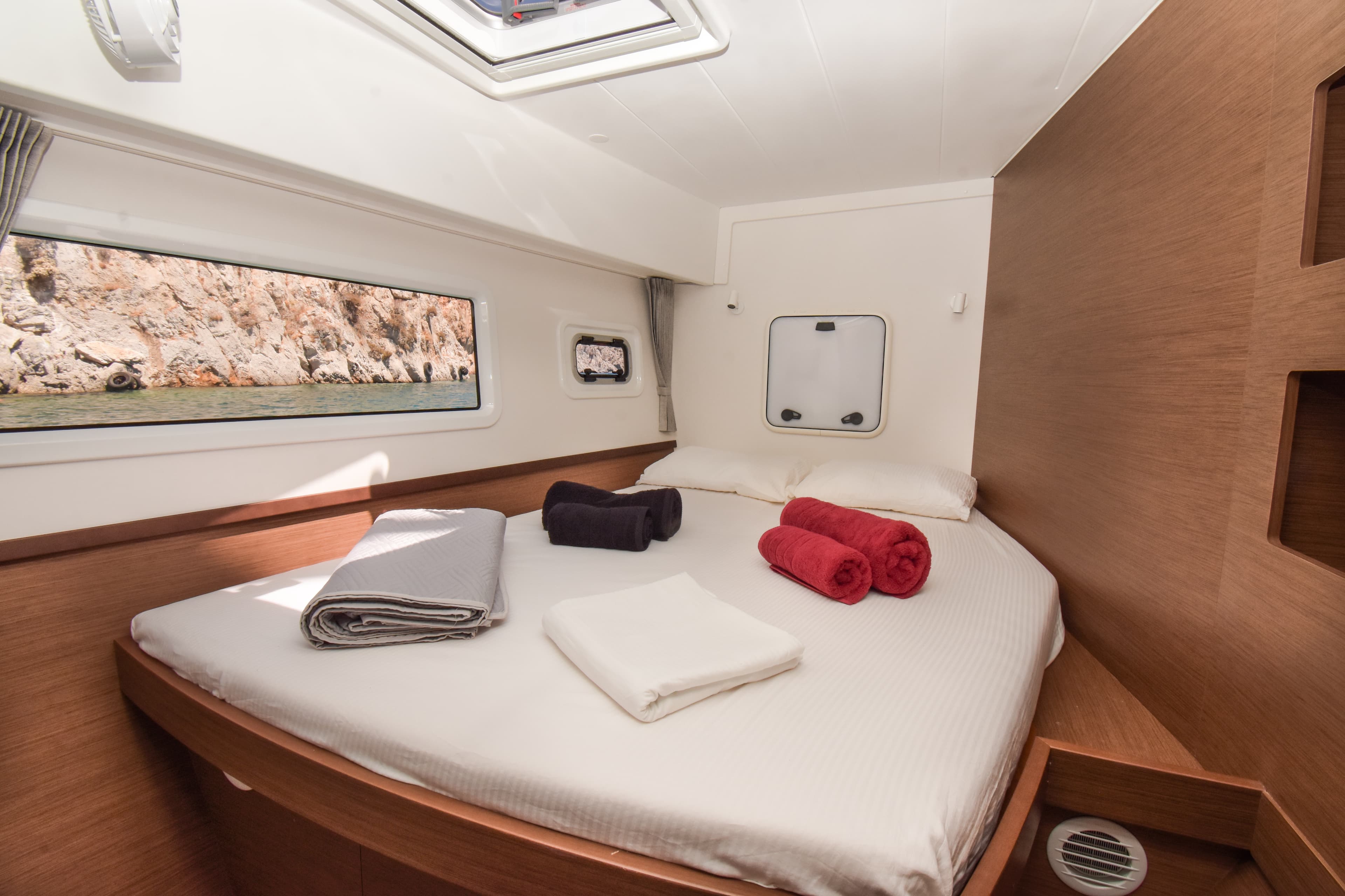 Lagoon 42 - photo 10