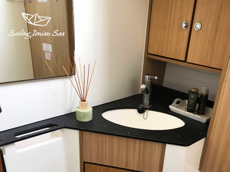 Bavaria 45 Cruiser - photo 10