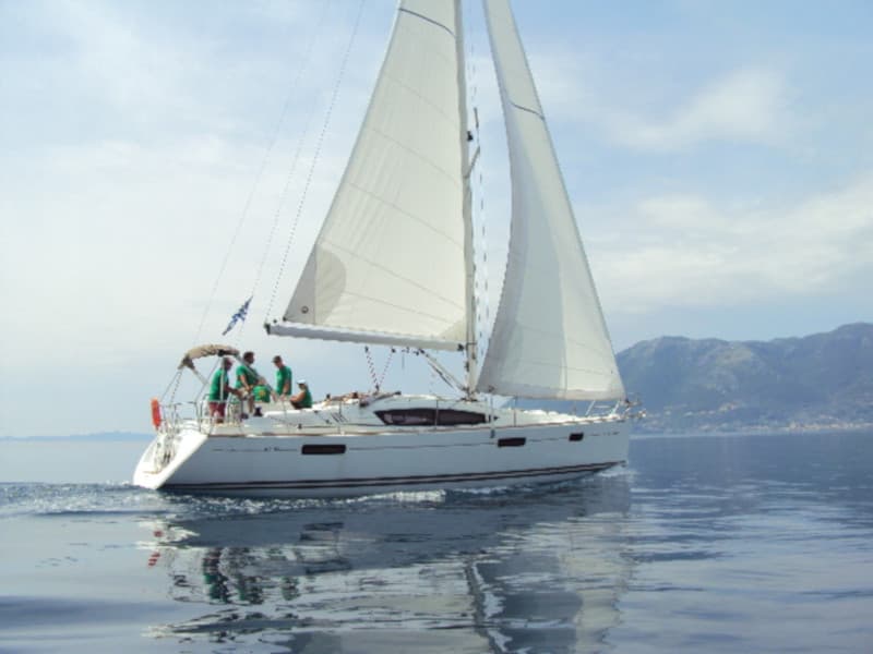 Sun Odyssey 42DS - photo
