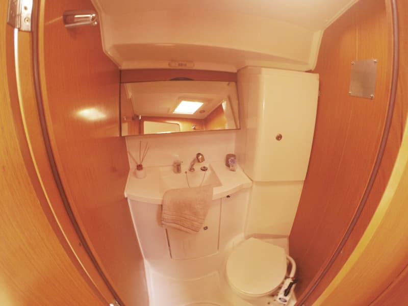 Sun Odyssey 42DS - photo 21