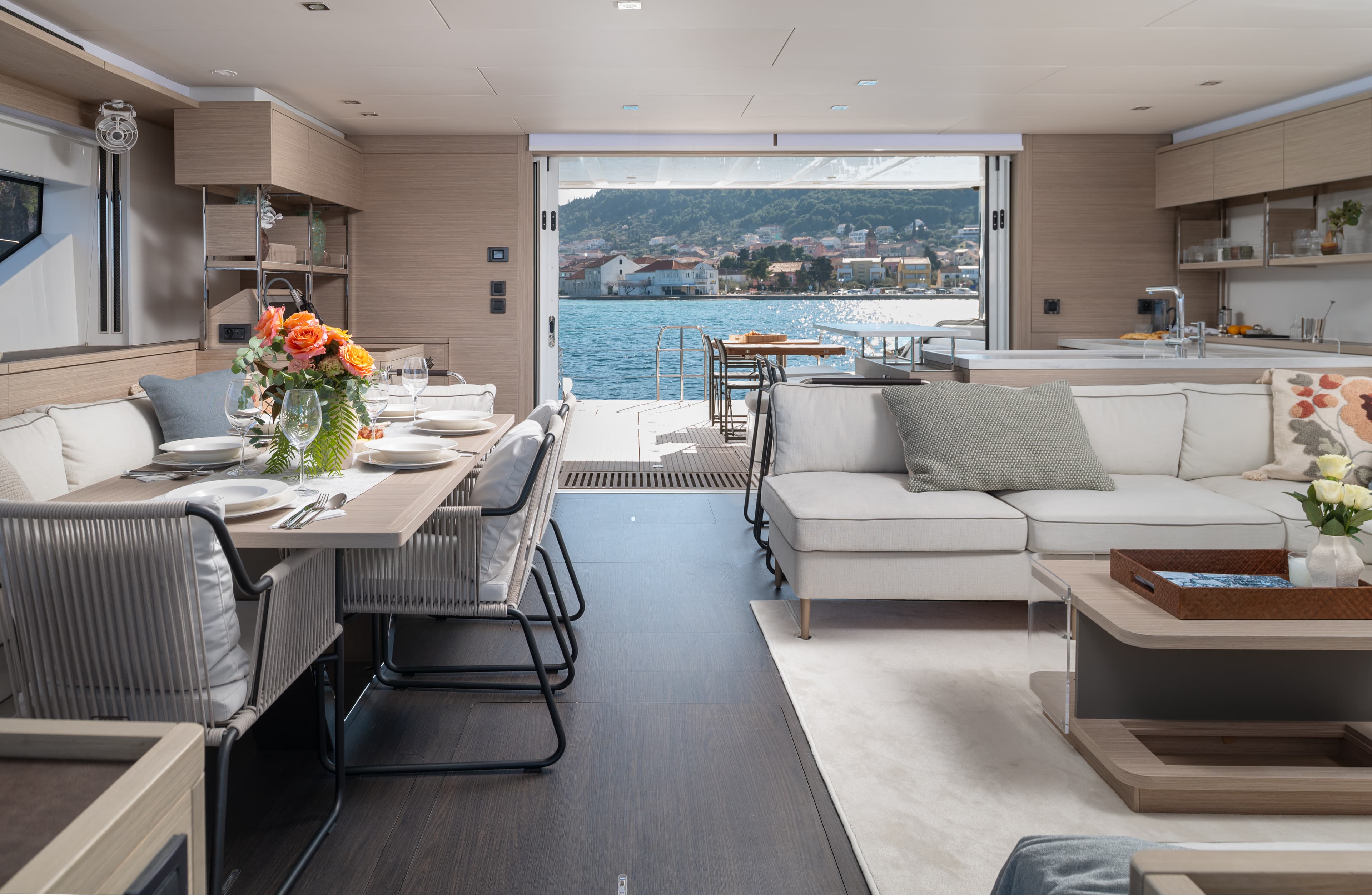 Lagoon 60 - photo 29