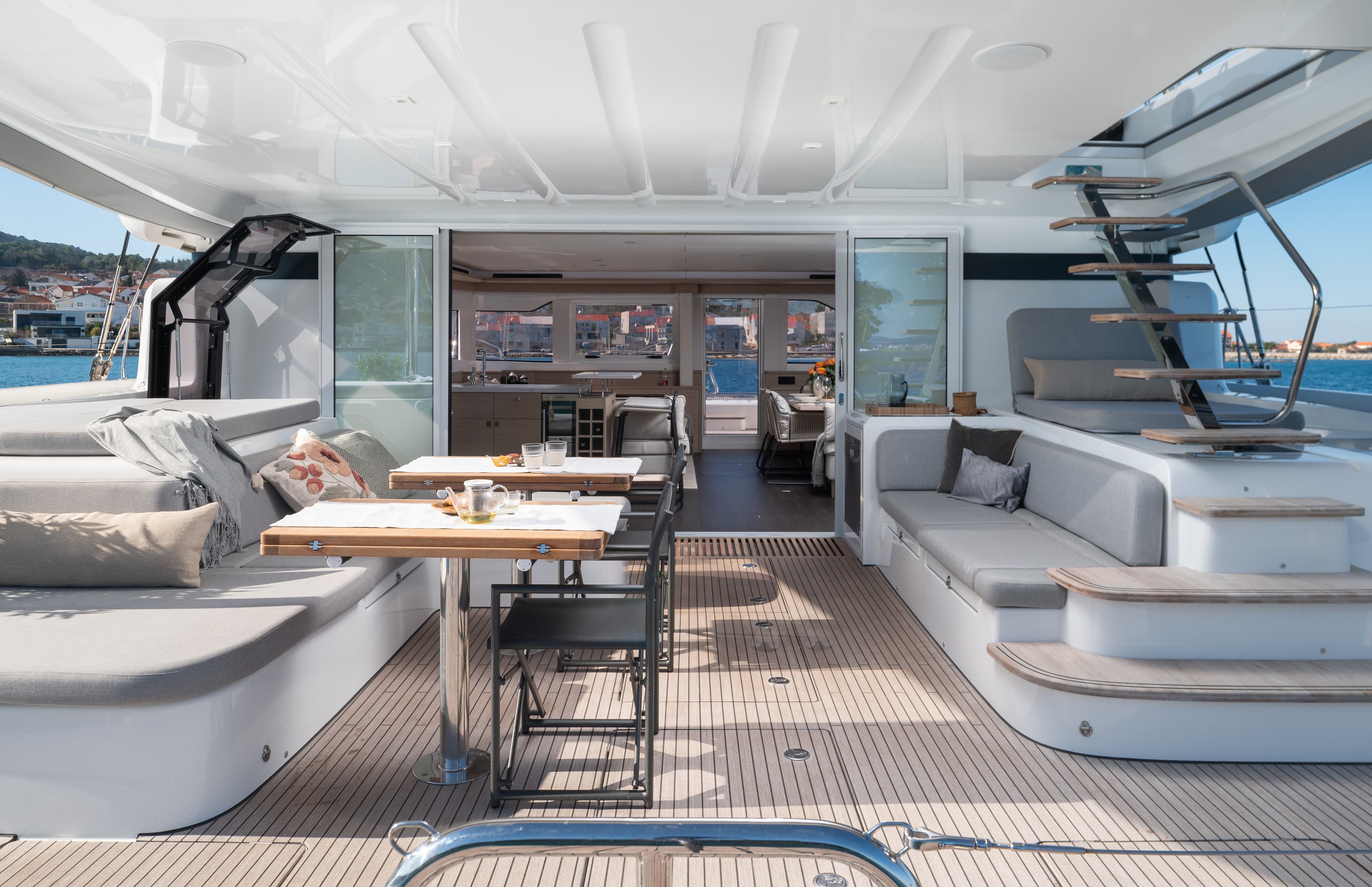 Lagoon 60 - photo 35