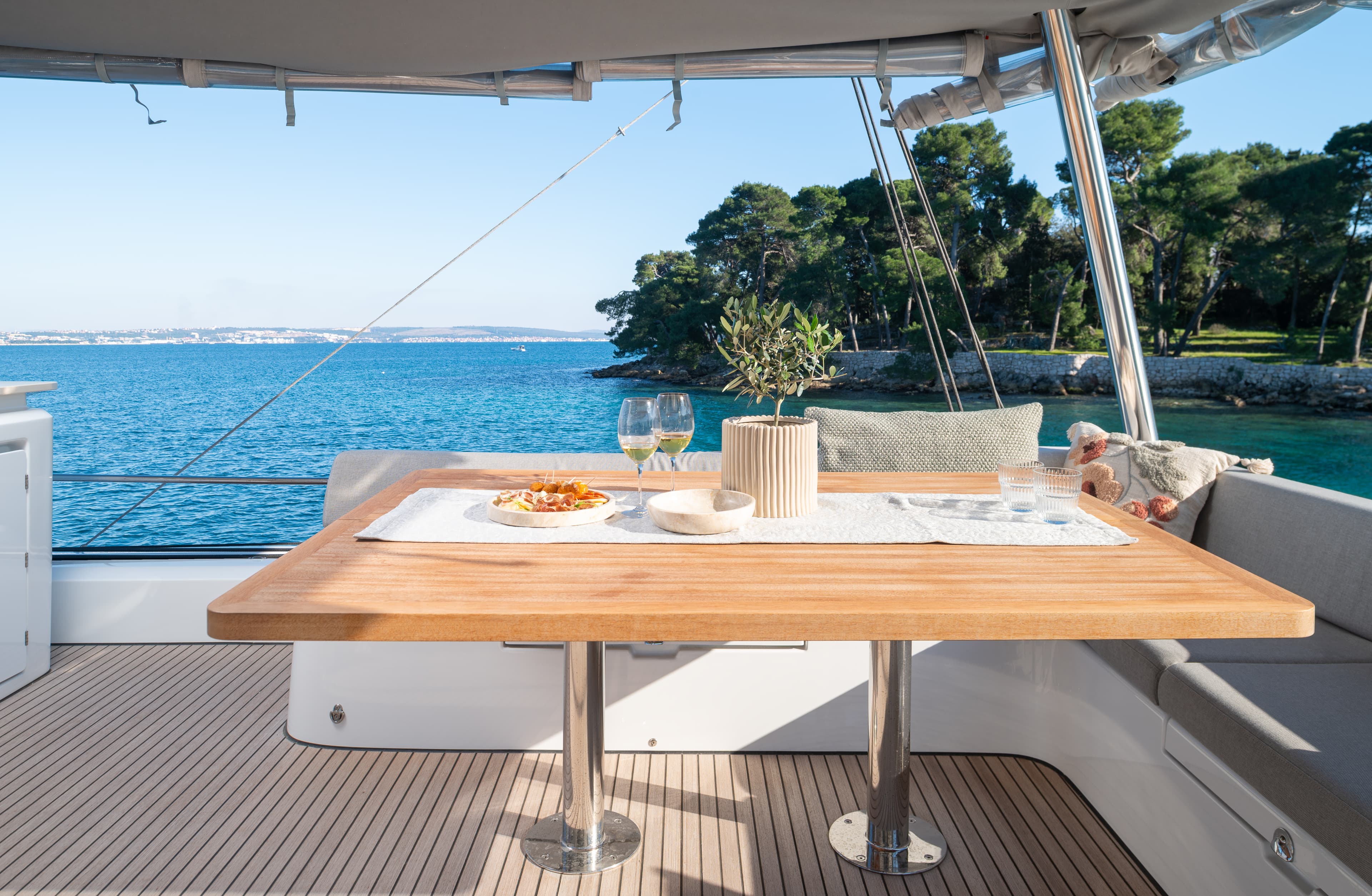 Lagoon 60 - photo 45