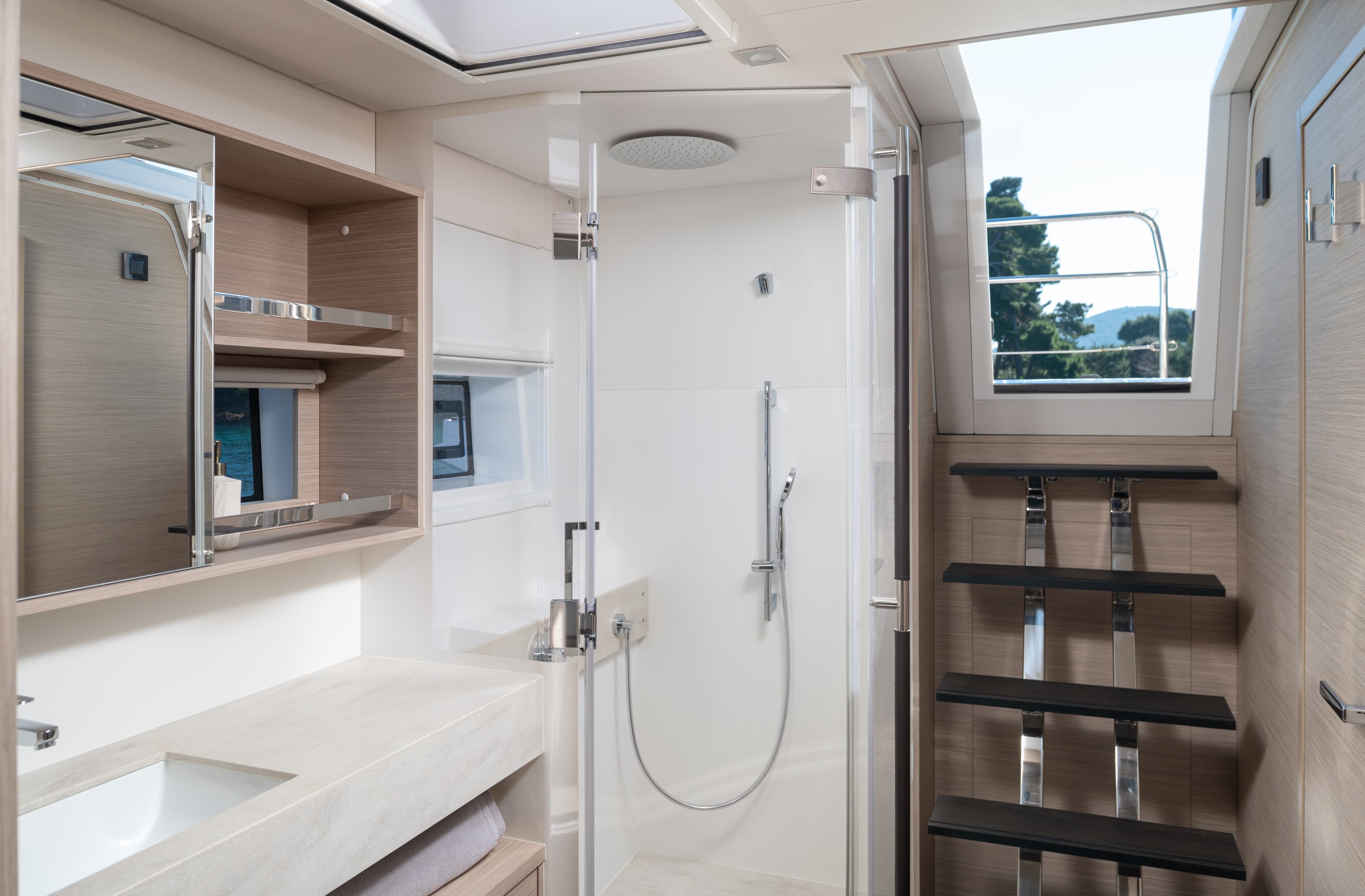 Lagoon 60 - photo 32