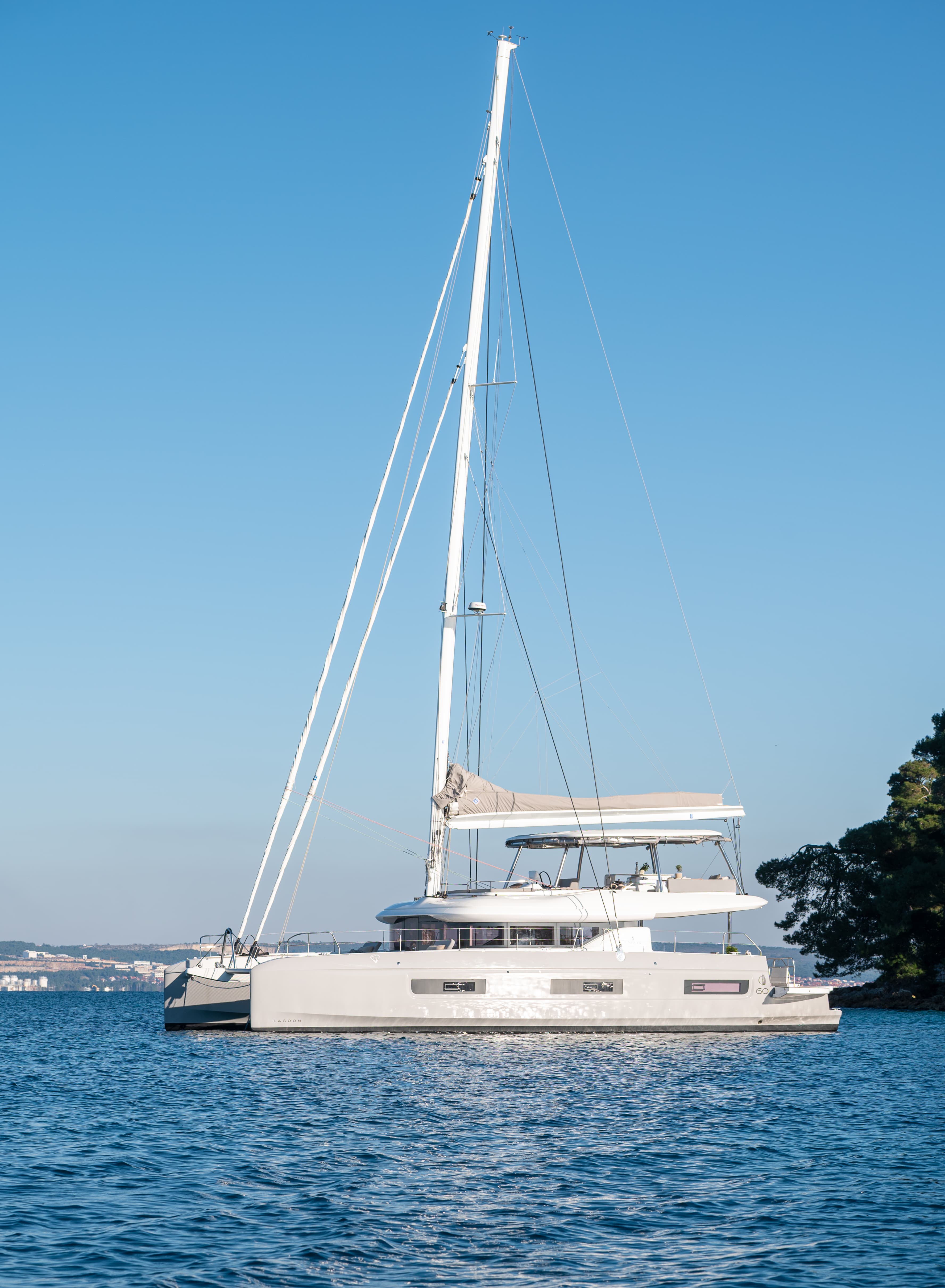 Lagoon 60 - photo 19