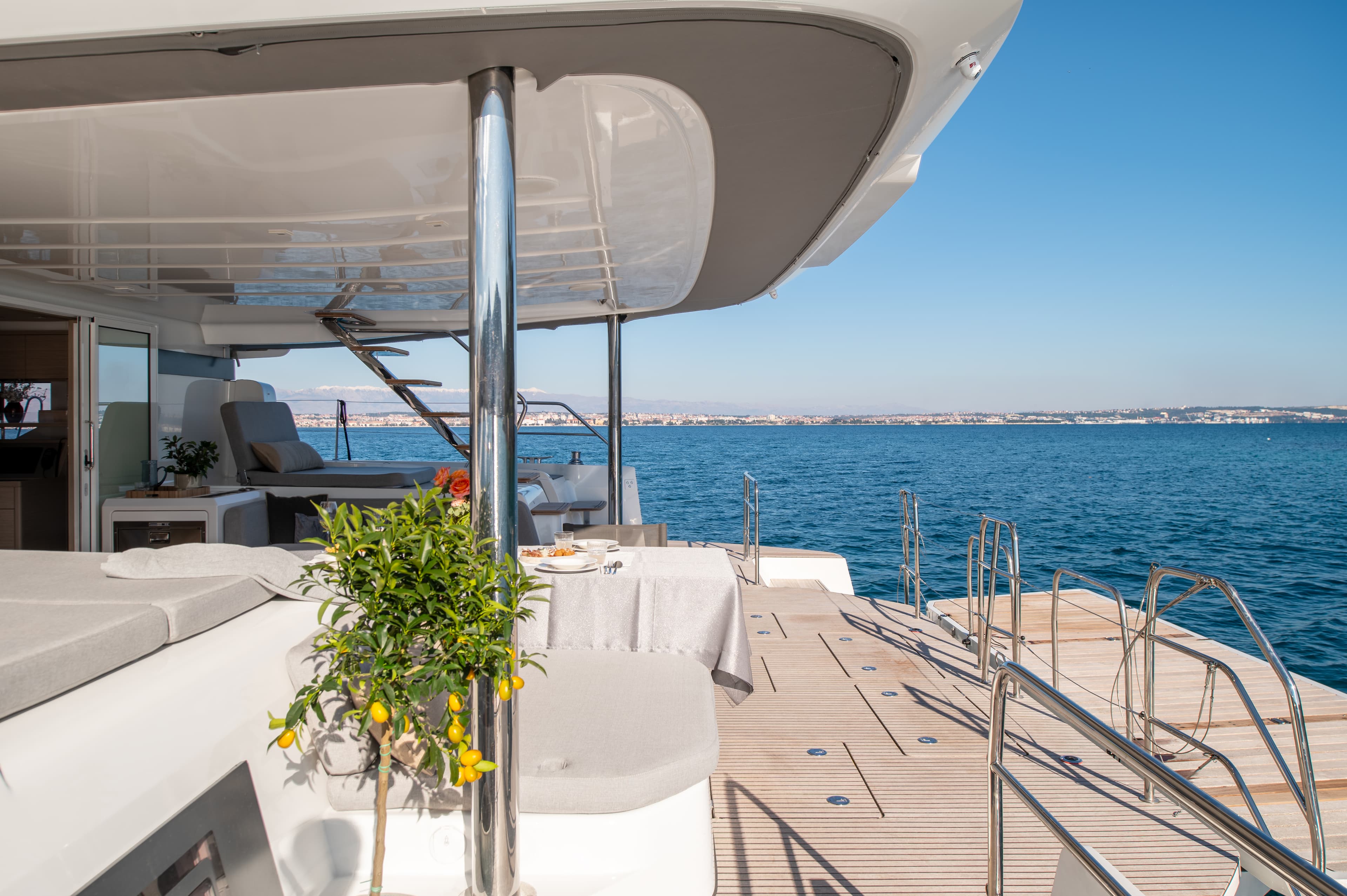 Lagoon 60 - photo 37