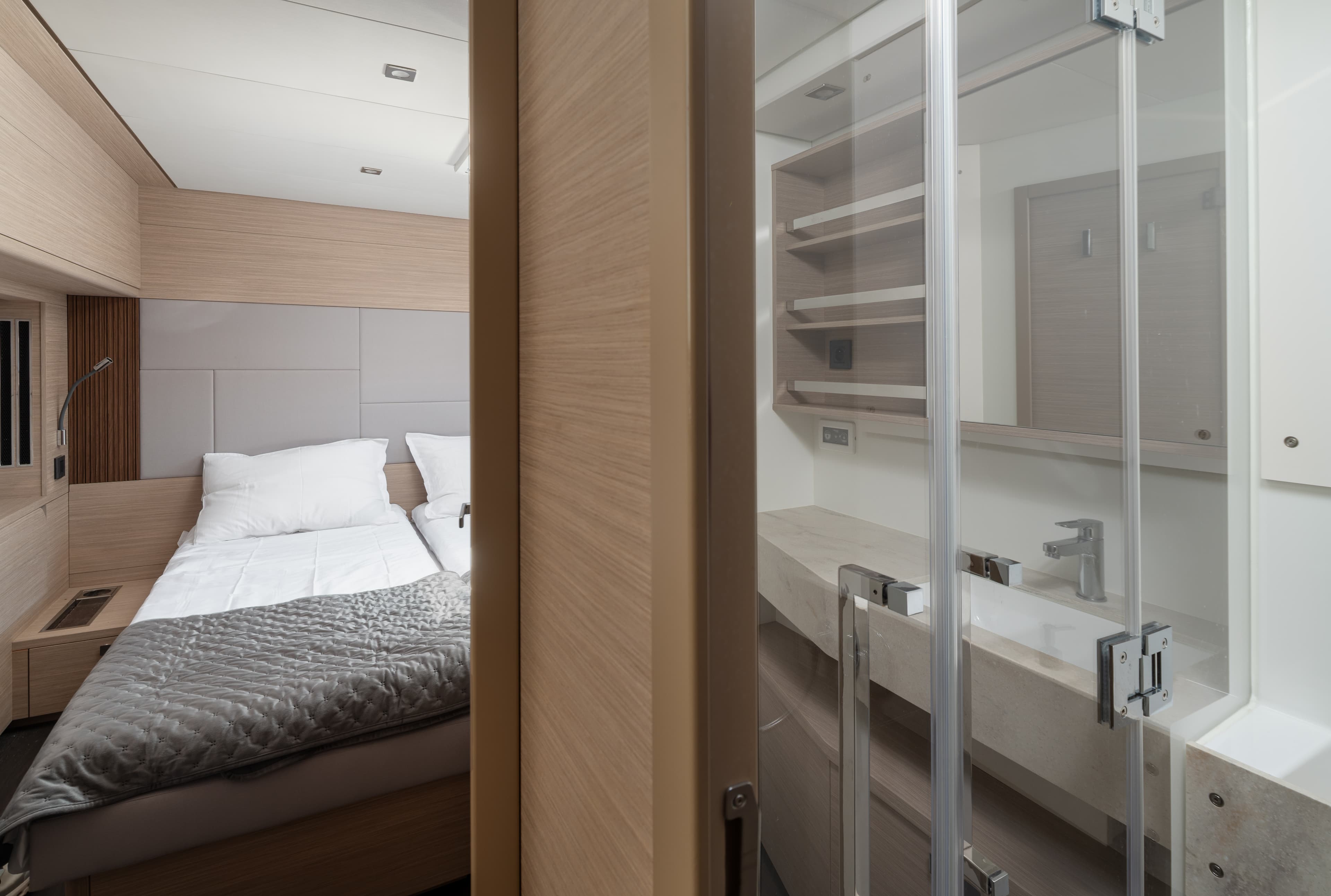 Lagoon 60 - photo 16