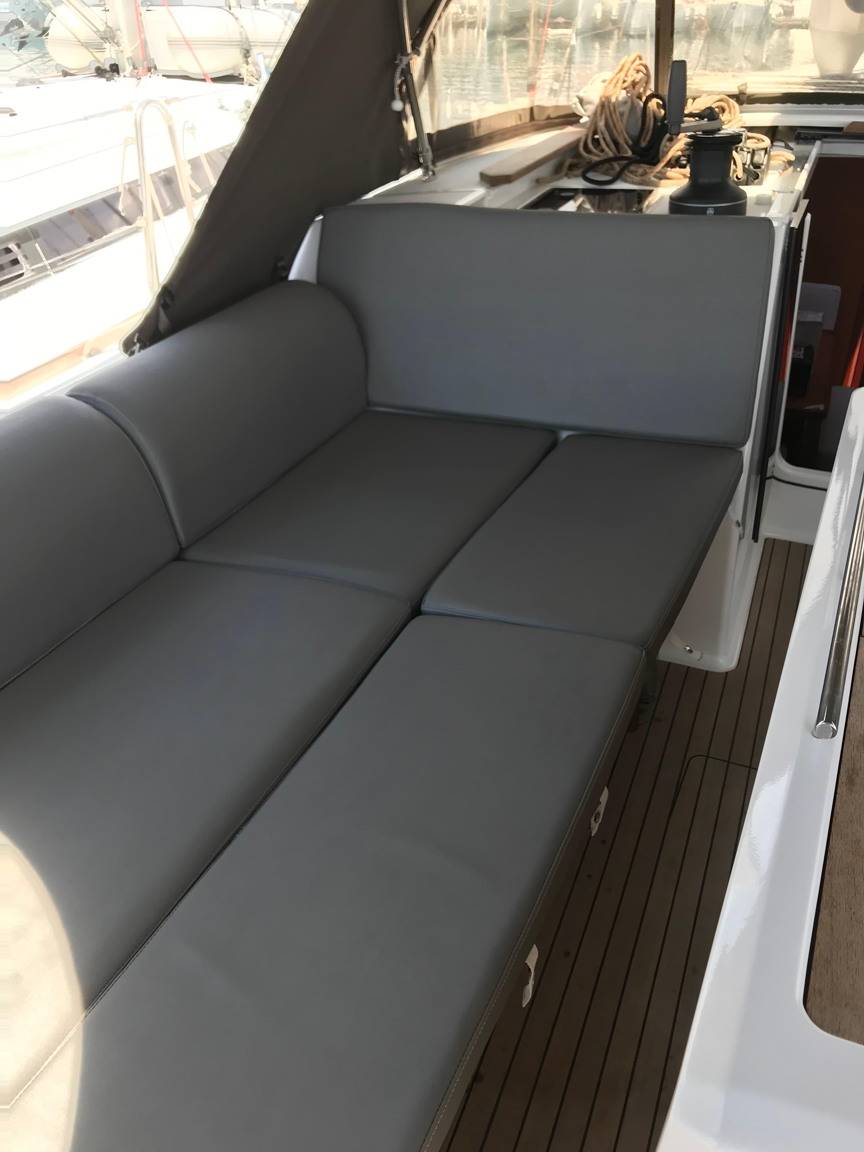 Dufour 460 Grand Large - photo 6