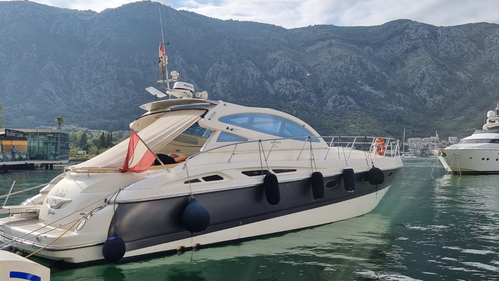 Motoryacht - photo 22