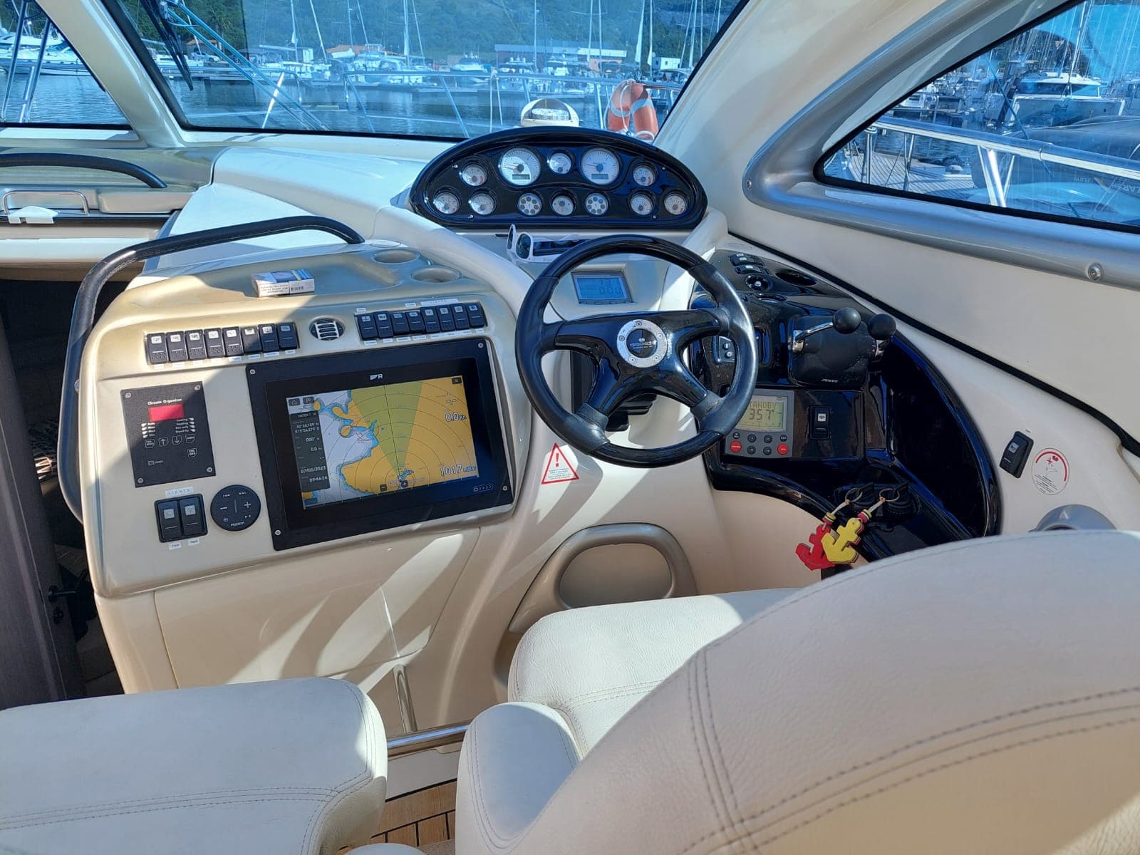 Motoryacht - photo 21