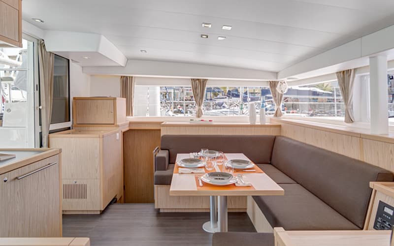 Lagoon 400 - photo 12