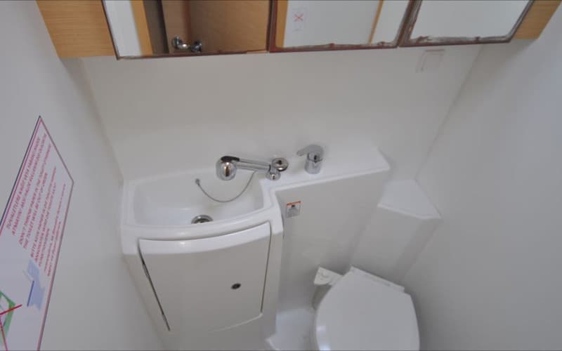 Lagoon 421 - photo 11