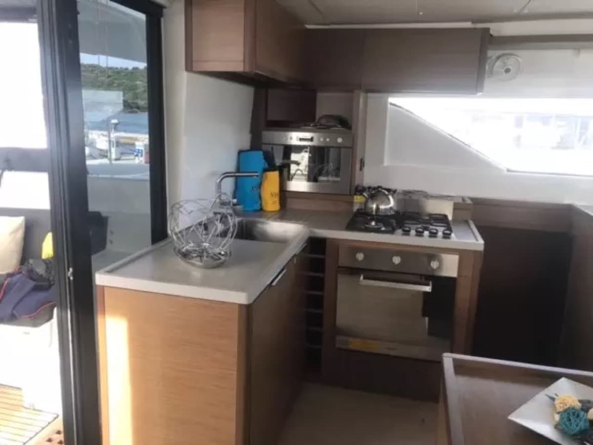 Lagoon 50 - photo 28