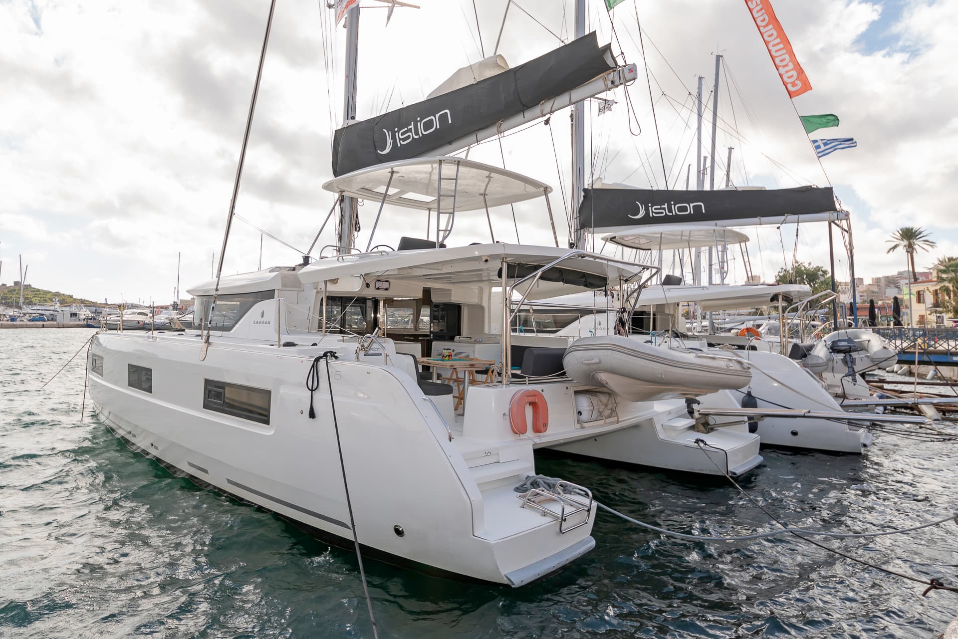 Lagoon 46  - photo 18