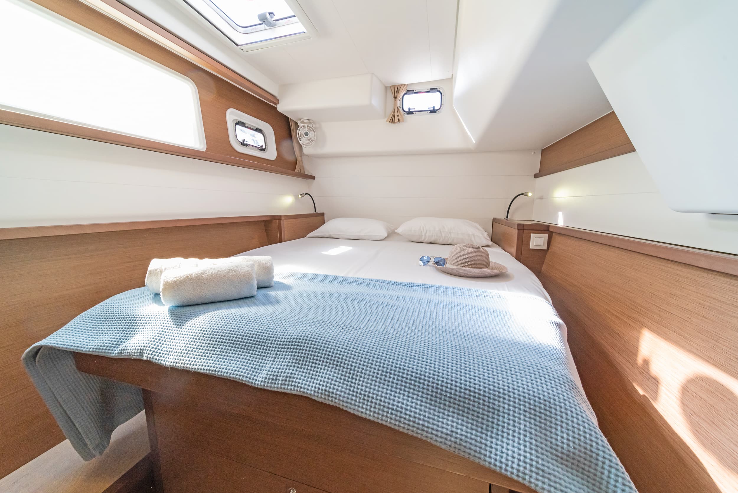 Lagoon 450 Fly - photo 18