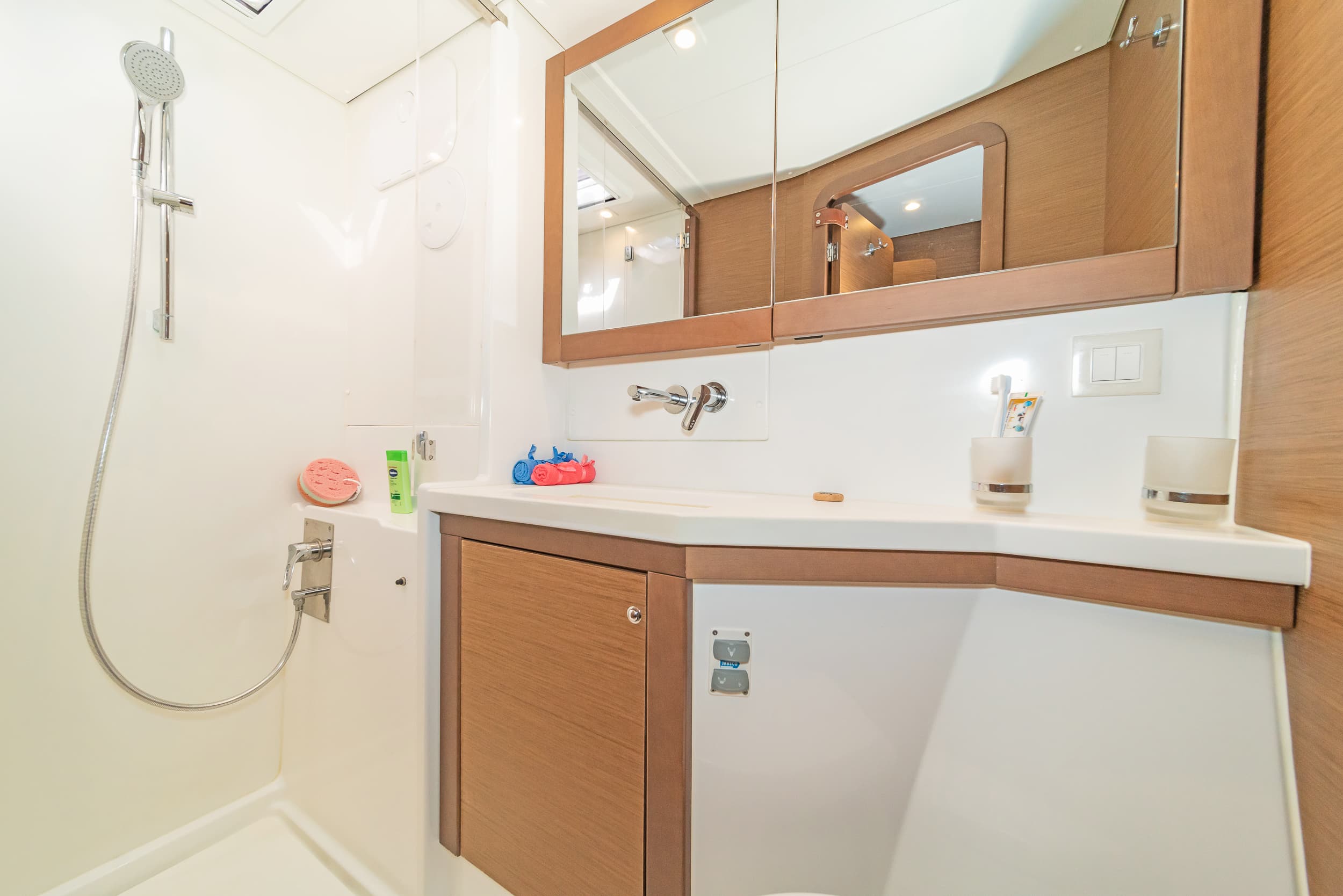 Lagoon 450 Fly - photo 19