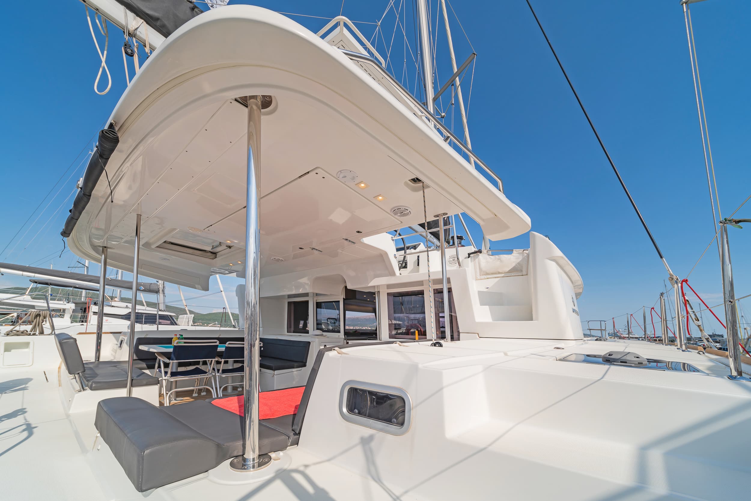 Lagoon 450 Fly - photo 23