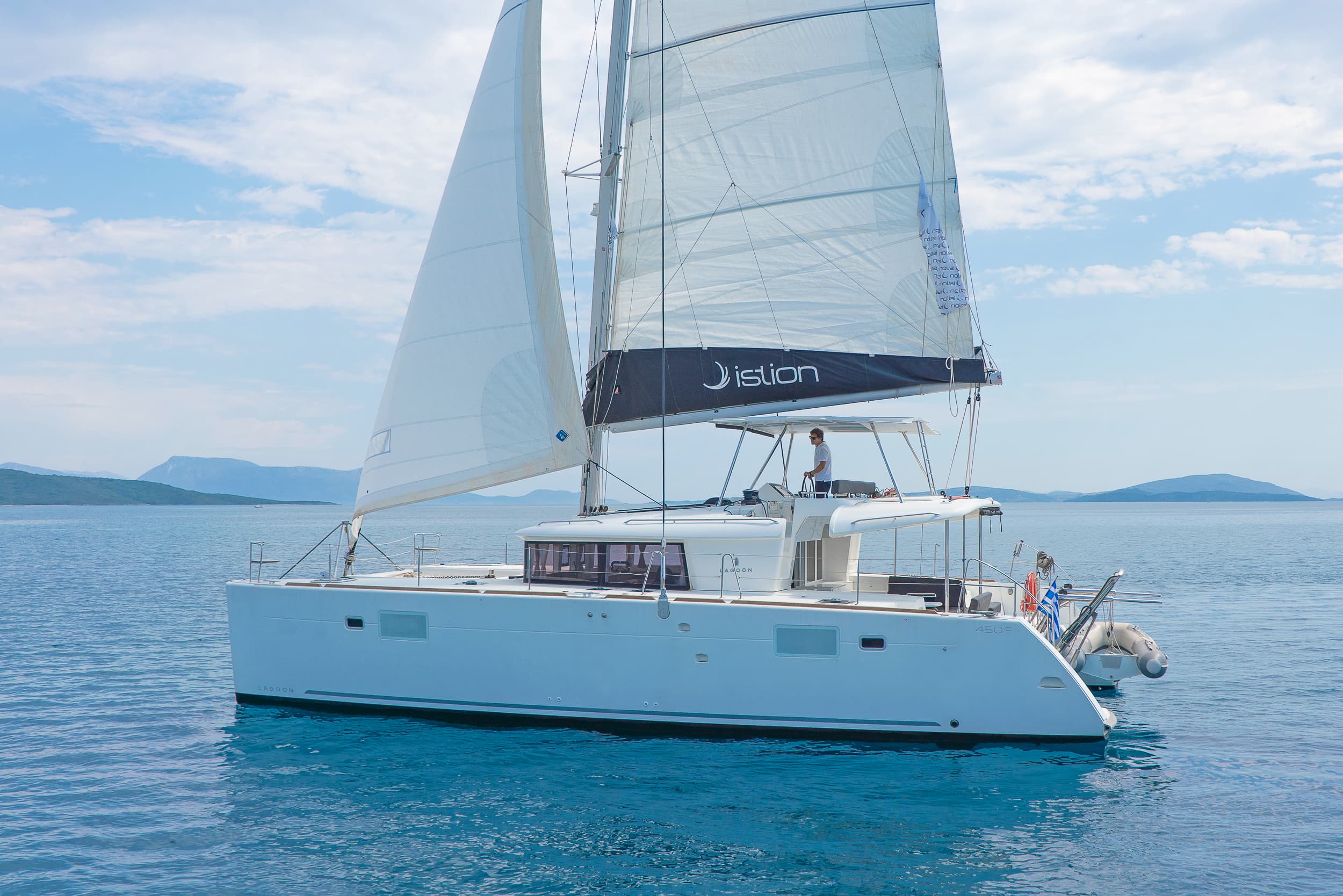 Lagoon 450 Fly - photo 5