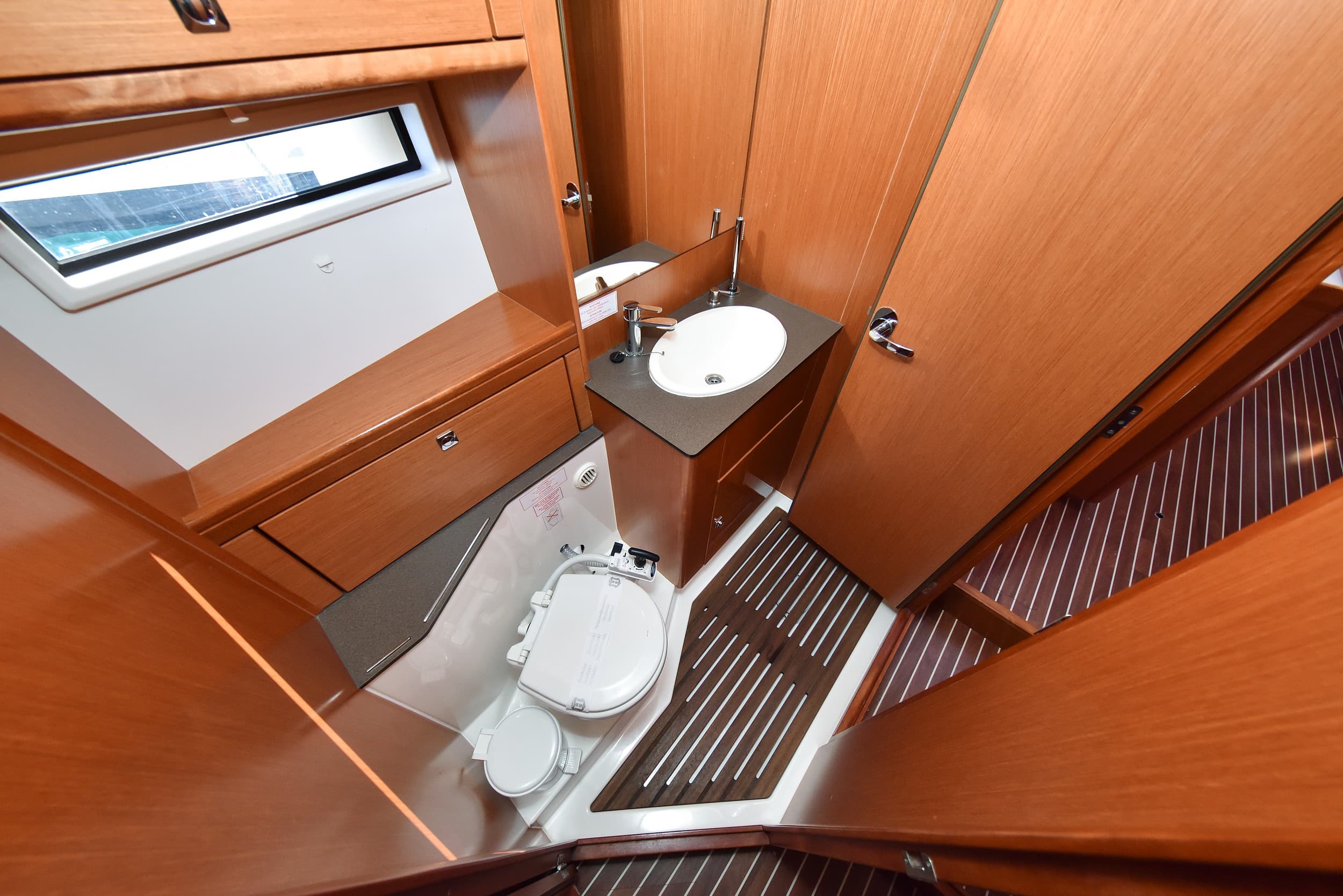 Bavaria Cruiser 56 - photo 21