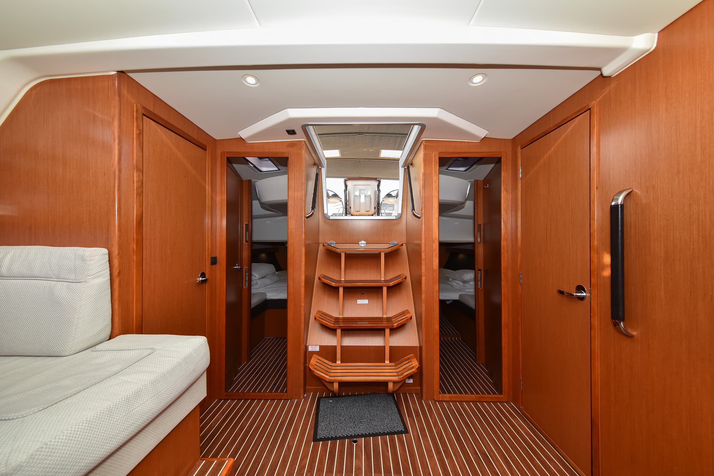 Bavaria Cruiser 56 - photo 31