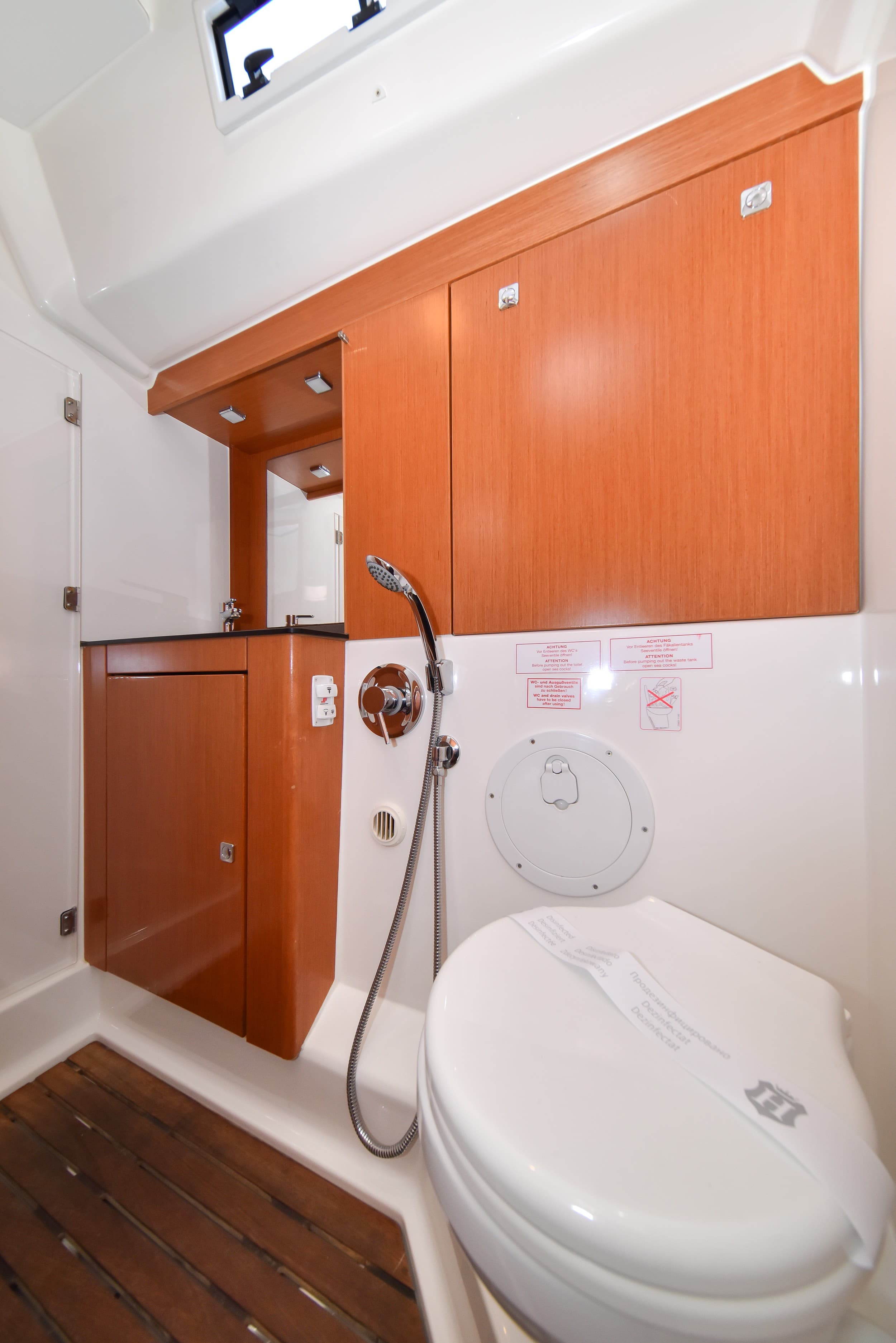 Bavaria Cruiser 56 - photo 33