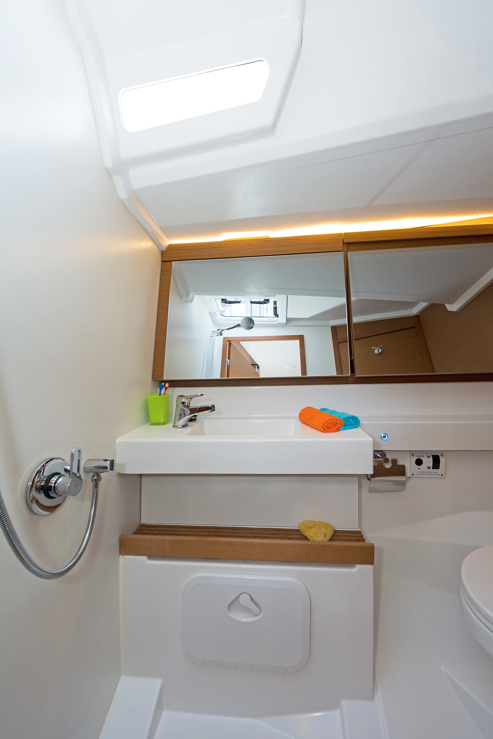 Sun Odyssey 440 - photo 8