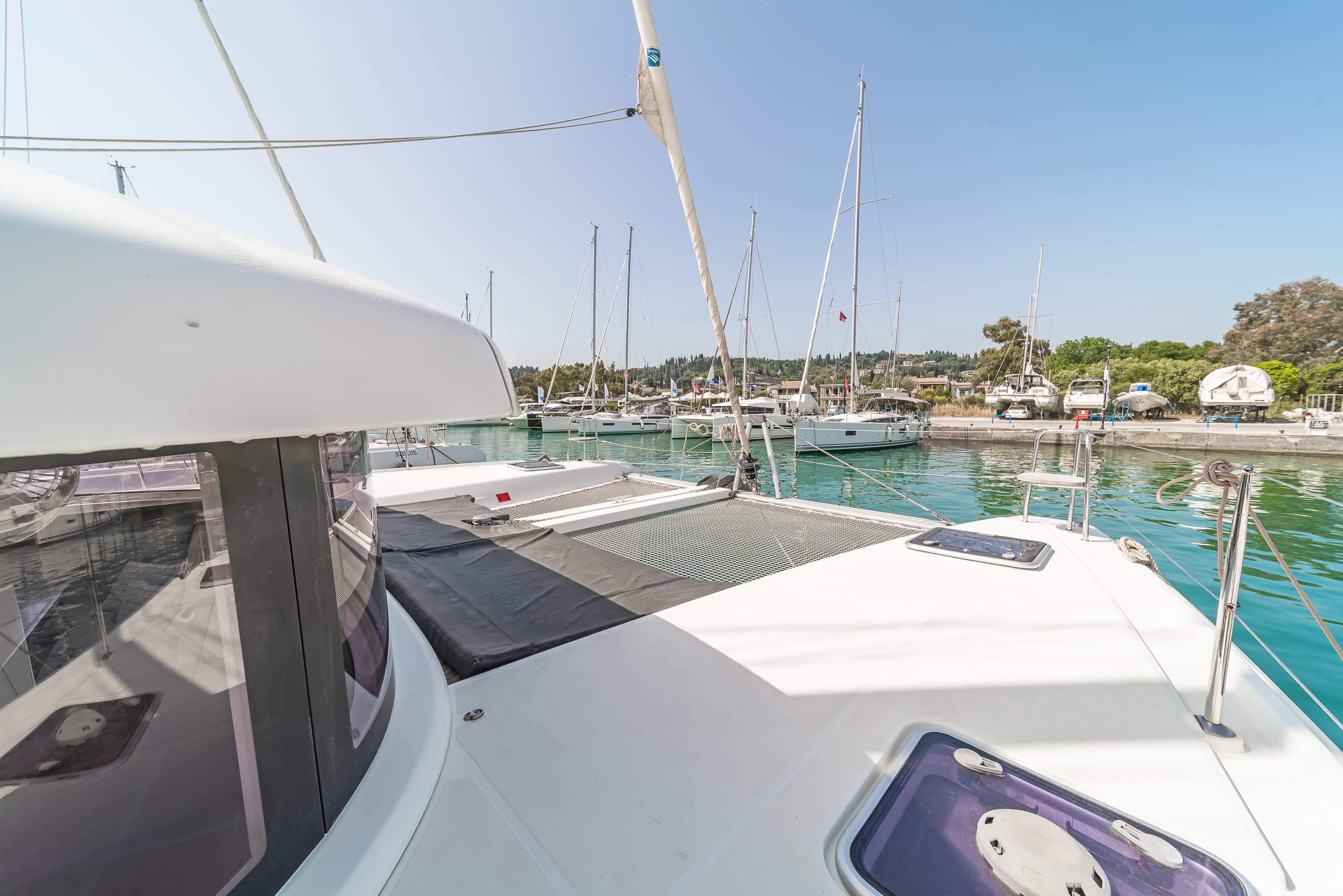 Lagoon 42 - photo 10